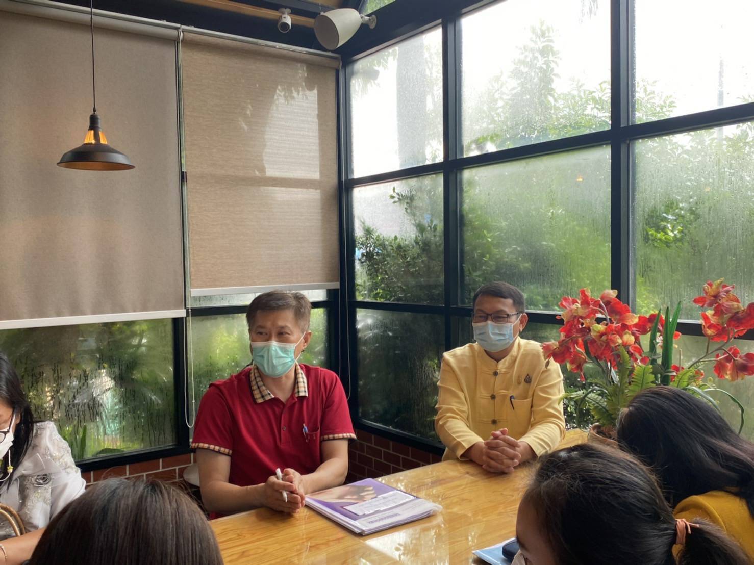 พช.ขอนแก่น : จับมือเอกชน ดันสินค้าโอทอปจำหน่าย ปั๊ม ปตท.บ้านทุ่ม หวังช่วยชุมชนเพื่อกระจายรายได้ไปสู่ชุมชนซึ่งเป็นฐานรากของประเทศ ภายใต้ชื่องาน ”ผลิตภัณฑ์ชุมชน คนรักสุขภาพ ครั้งที่ 3