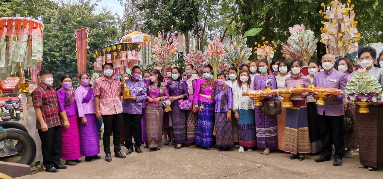พช.ขอนแก่น : รองอธิบดีกรมการพัฒนาชุมชน (นายสุรศักดิ์  อักษรกุล) ทอดผ้าป่าสามัคคี สมทบทุนสร้างอุโบสถวัดทางพาด อำเภอเขาสวนกวาง จังหวัดขอนแก่น