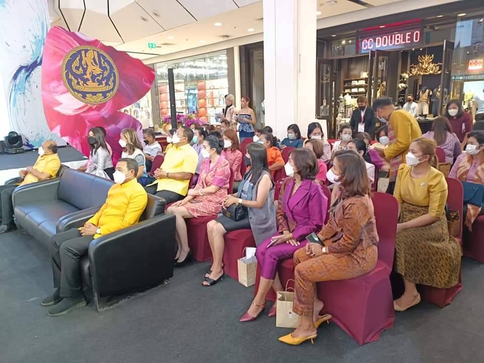 พช.ขอนแก่น : ร่วมพิธีเปิดงาน “มหกรรมผ้าทออีสานสู่สากล Thailand Esaan Fabric Expo 2022”@ขอนแก่น