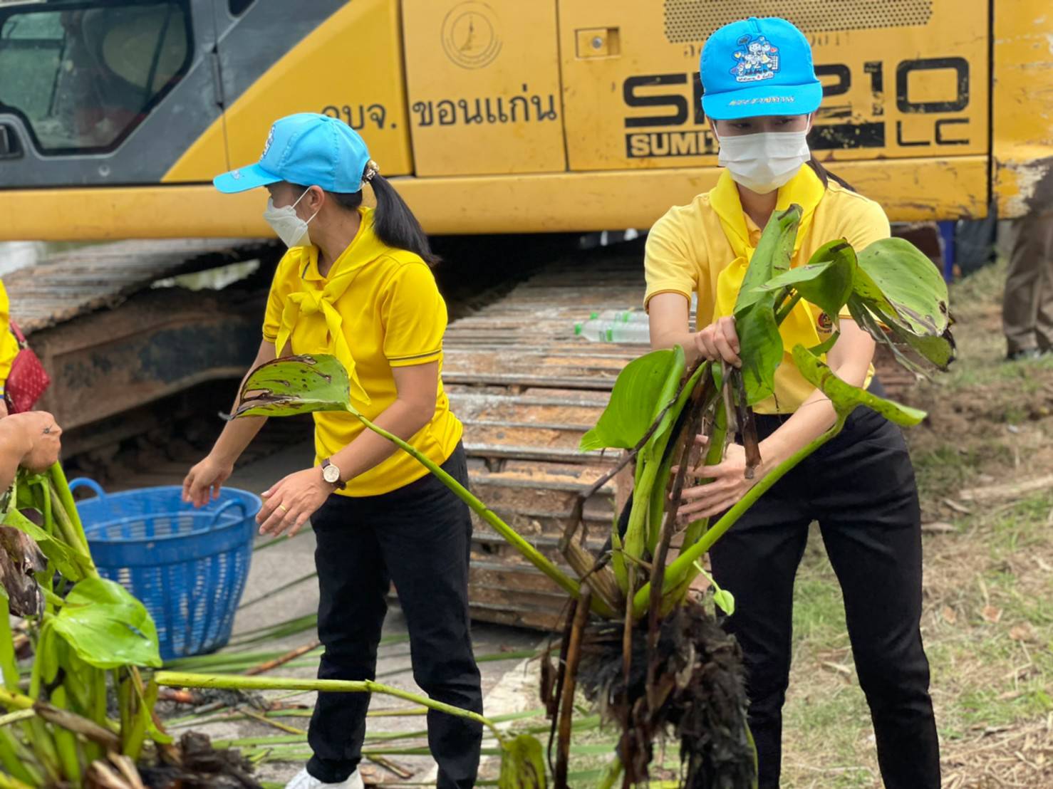 จังหวัดขอนแก่น : จัดกิจกรรมจิตอาสาพัฒนา ในโอกาสวันสำคัญของชาติไทย ประจำปี พ.ศ. 2565 เนื่องในวันเฉลิมพระชนมพรรษา พระบาทสมด็จพระปรเมนทรรามาธิบดีศรีสินทรมหาวชิราลงกรณ พระวชิรเกล้าเจ้าอยู่หัว 