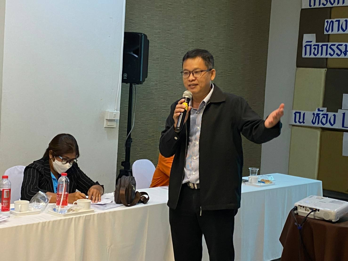 พช.ขอนแก่น : การประชุมเชิงปฏิบัติการสร้างรายได้จากกิจการอาหารปลอดภัย ระดับจังหวัด ภายใต้โครงการส่งเสริมการพัฒนากลไกและโครงสร้างดูดซับมูลค่าทางเศรษฐกิจและการกระจายรายได้กลับสู่ท้องถิ่น