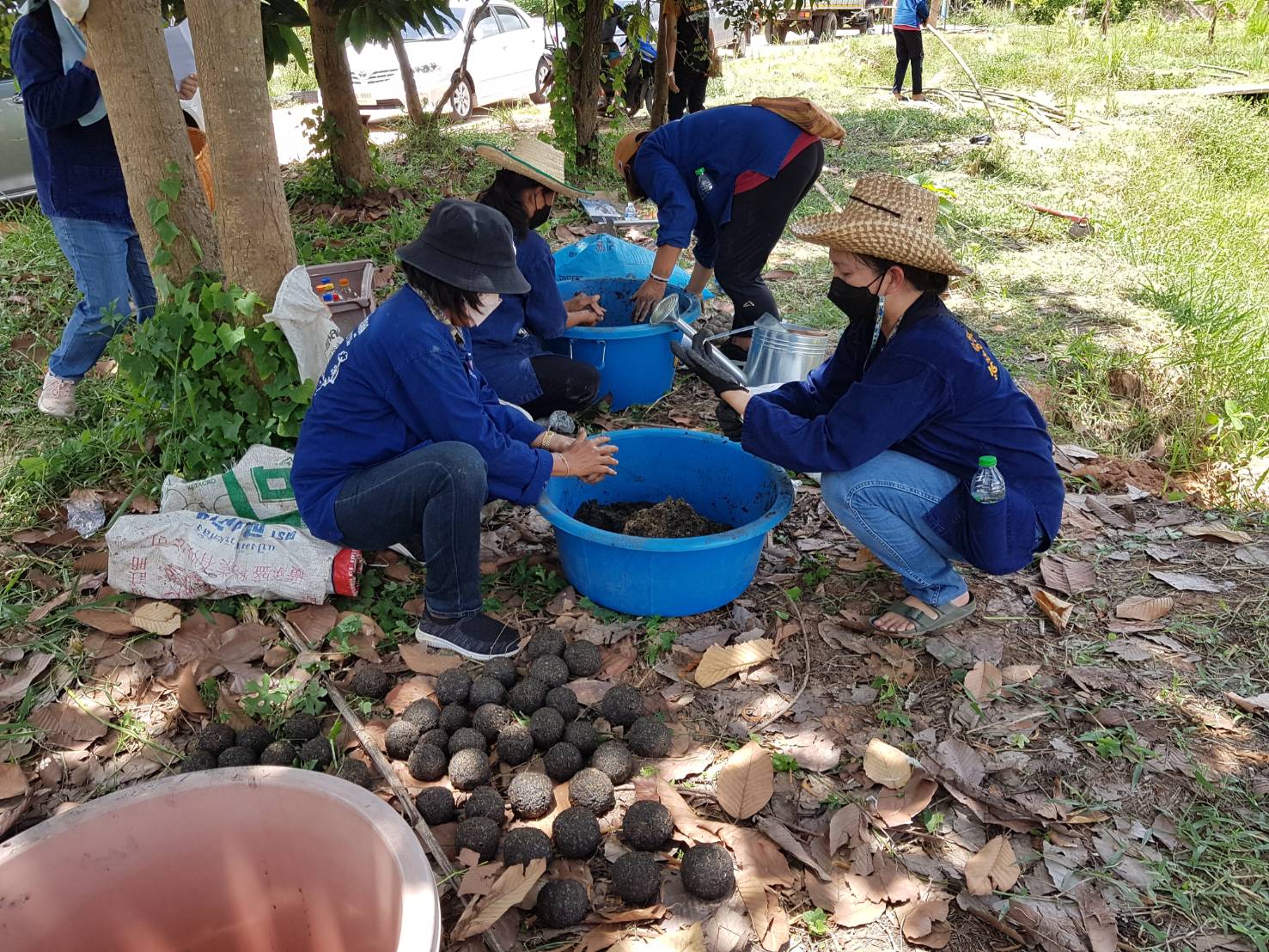 พช.ขอนแก่น : ร่วมกิจกรรมโครงการ 130 ปี กระทรวงมหาดไทย : ความสุขสร้างได้ ด้วยใจอาสา “แบกจอบ เสียม หิ้วปิ่นโต ร่วมสานสัมพันธ์เอามื้อสามัคคี” โคก หนอง นา พุทธอารยเกษตร มจร.ขอนแก่น