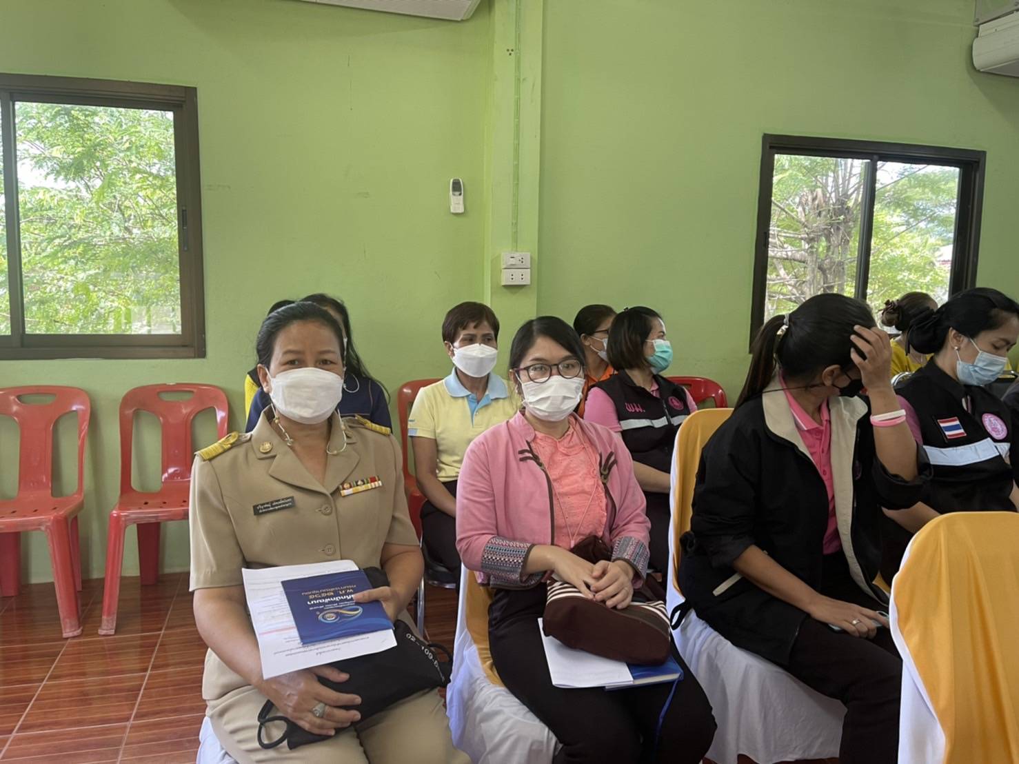 ?พช.ขอนแก่น : ร่วมต้อนรับคณะกรรมการตรวจสอบและประเมินผลประจำกระทรวงการพัฒนาสังคมและความมั่นคงของมนุษย์ (ค.ต.ป.พม.) ในการลงพื้นที่ ตรวจสอบประเมินผลการขับเคลื่อนงานด้านสังคมในพื้นที่อำเภอหนองเรือ จังหวัดขอนแก่น?
