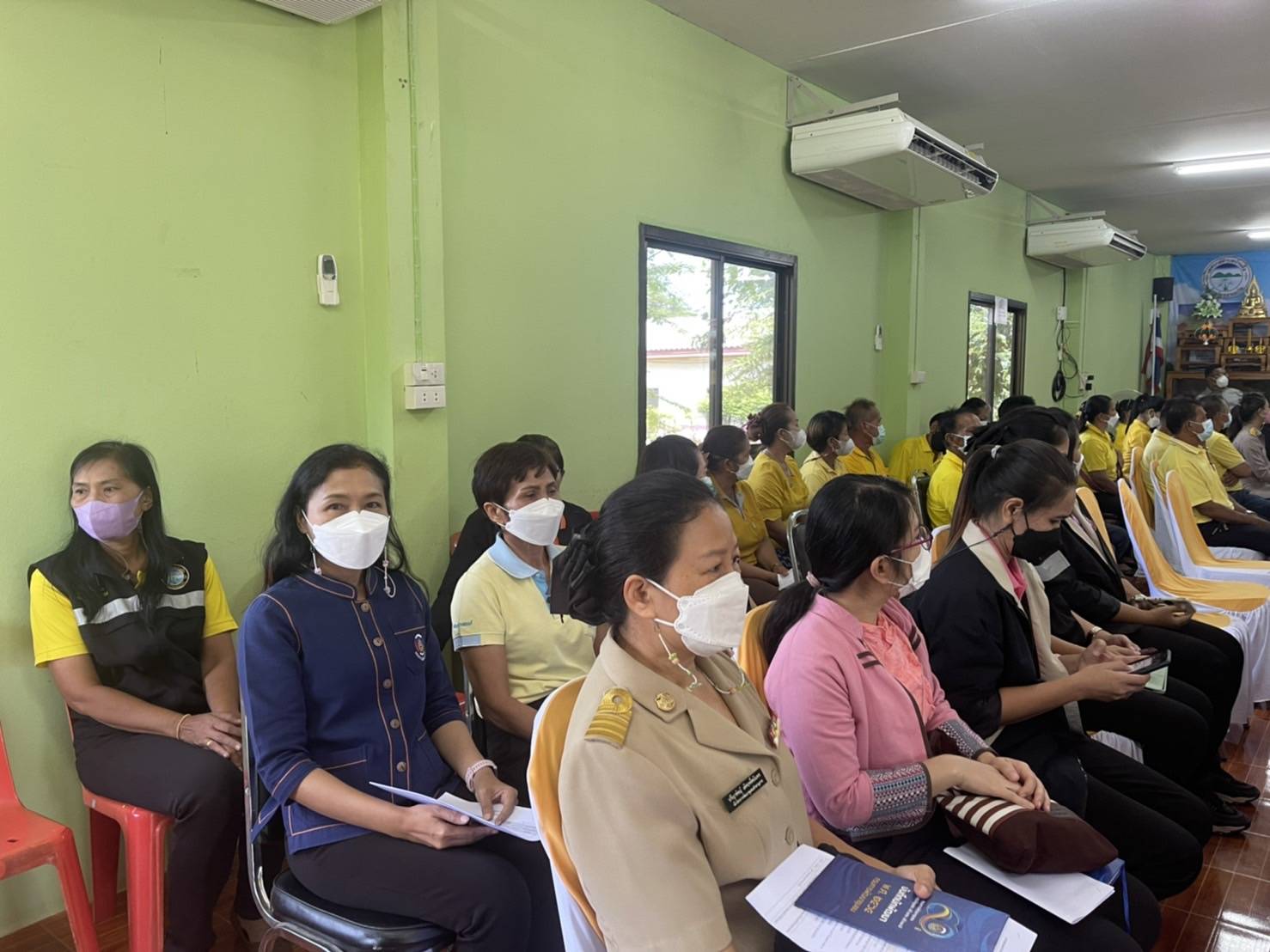 ?พช.ขอนแก่น : ร่วมต้อนรับคณะกรรมการตรวจสอบและประเมินผลประจำกระทรวงการพัฒนาสังคมและความมั่นคงของมนุษย์ (ค.ต.ป.พม.) ในการลงพื้นที่ ตรวจสอบประเมินผลการขับเคลื่อนงานด้านสังคมในพื้นที่อำเภอหนองเรือ จังหวัดขอนแก่น?