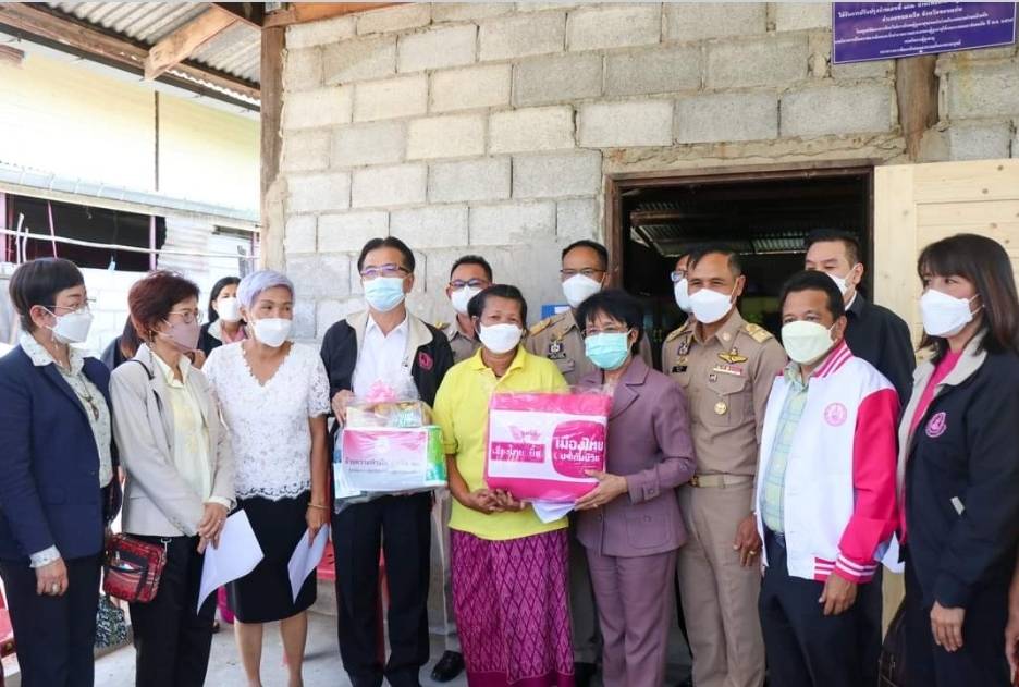 ?พช.ขอนแก่น : ร่วมต้อนรับคณะกรรมการตรวจสอบและประเมินผลประจำกระทรวงการพัฒนาสังคมและความมั่นคงของมนุษย์ (ค.ต.ป.พม.) ในการลงพื้นที่ ตรวจสอบประเมินผลการขับเคลื่อนงานด้านสังคมในพื้นที่อำเภอหนองเรือ จังหวัดขอนแก่น?