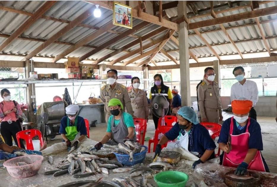 ?พช.ขอนแก่น : ร่วมต้อนรับคณะกรรมการตรวจสอบและประเมินผลประจำกระทรวงการพัฒนาสังคมและความมั่นคงของมนุษย์ (ค.ต.ป.พม.) ในการลงพื้นที่ ตรวจสอบประเมินผลการขับเคลื่อนงานด้านสังคมในพื้นที่อำเภอหนองเรือ จังหวัดขอนแก่น?