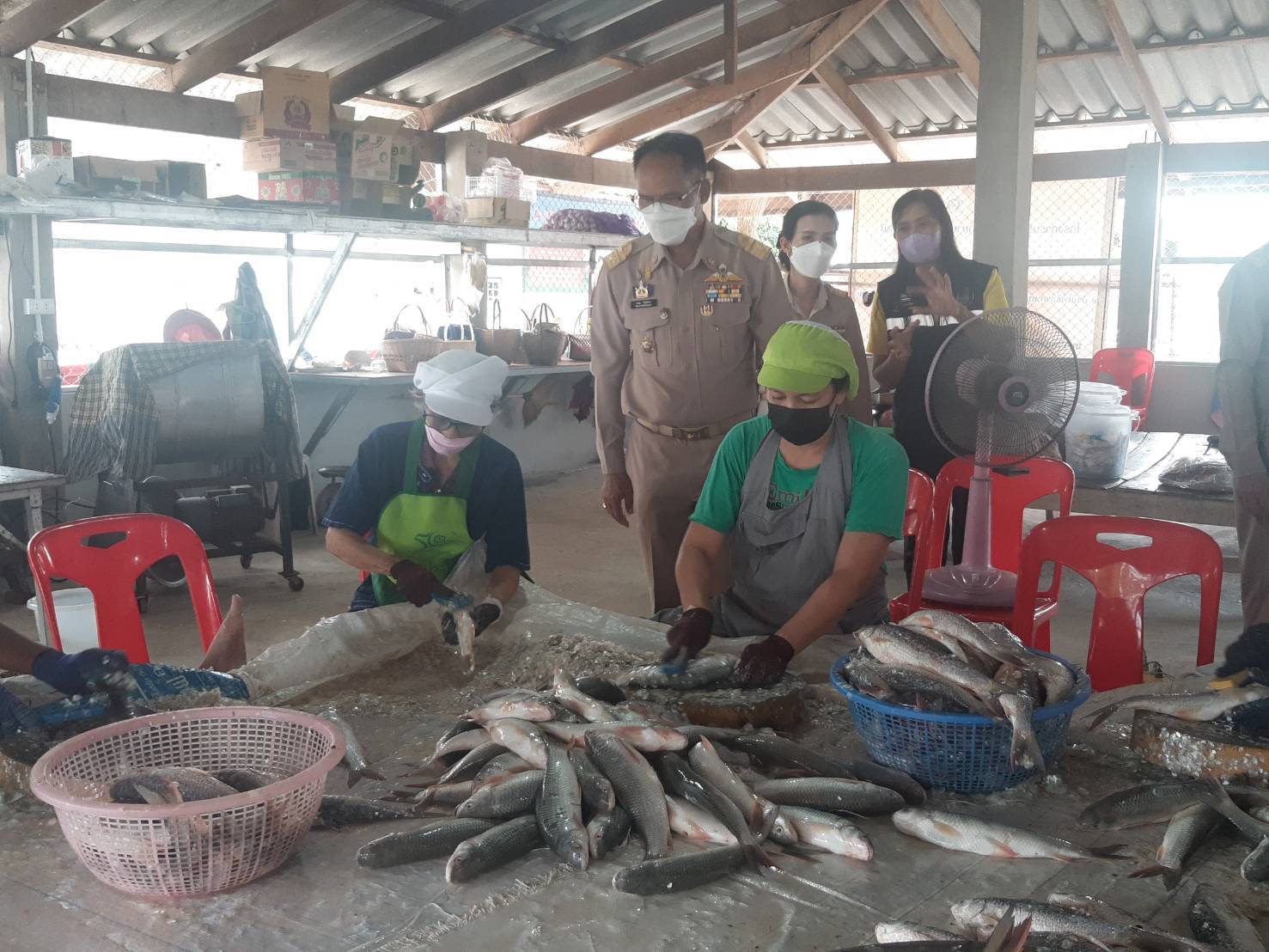 ?พช.ขอนแก่น : ร่วมต้อนรับคณะกรรมการตรวจสอบและประเมินผลประจำกระทรวงการพัฒนาสังคมและความมั่นคงของมนุษย์ (ค.ต.ป.พม.) ในการลงพื้นที่ ตรวจสอบประเมินผลการขับเคลื่อนงานด้านสังคมในพื้นที่อำเภอหนองเรือ จังหวัดขอนแก่น?