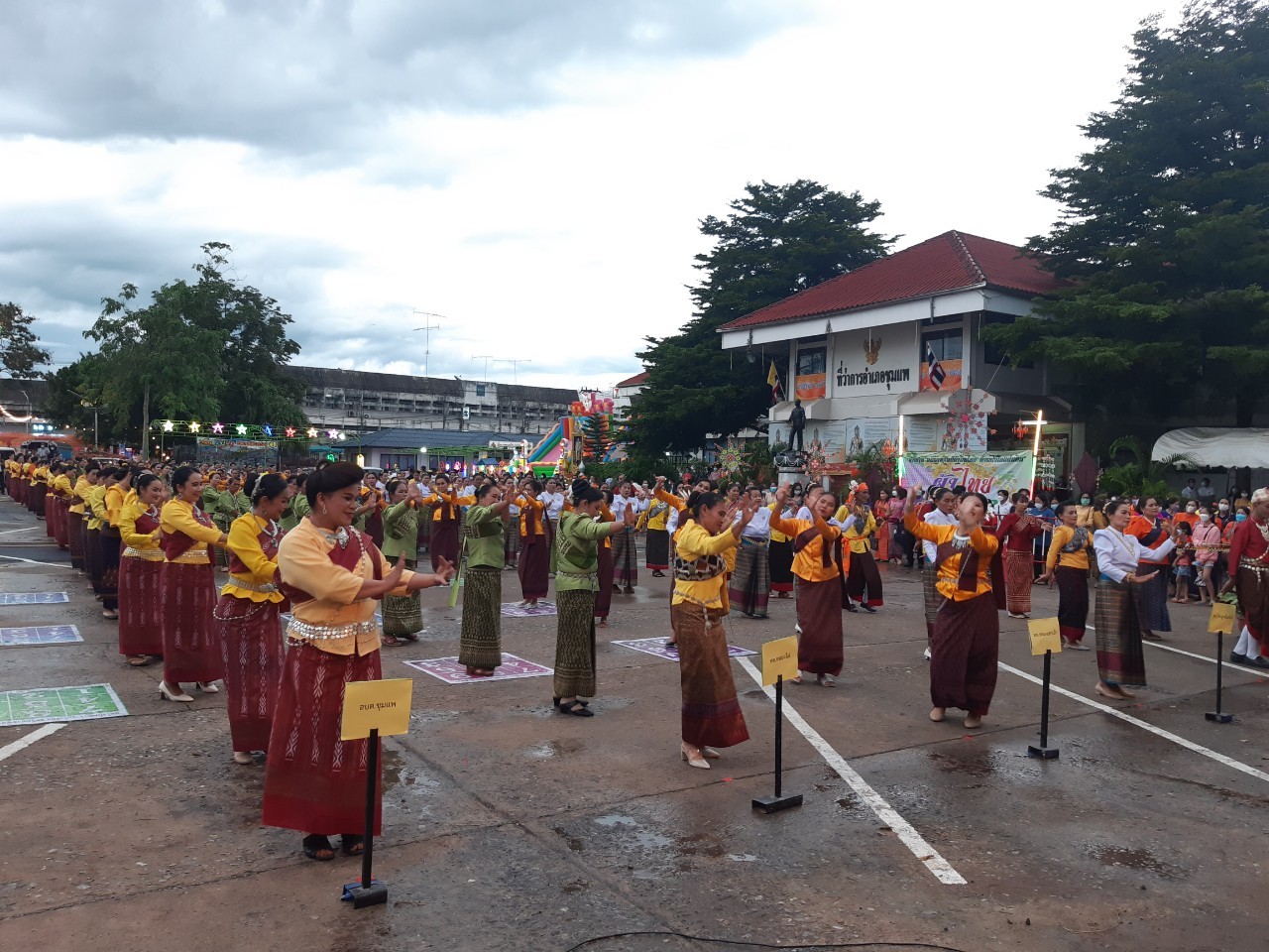 ?จังหวัดขอนแก่น : ยิ่งใหญ่อลังการ! ‘อ.ชุมแพ’ จัดงานประจำปีรวมของดีเมืองชุมแพครั้งที่ 19 ชวนชิม – ชม- ช้อป ตลาดนัดประชารัฐคนไทยยิ้มได้ ?