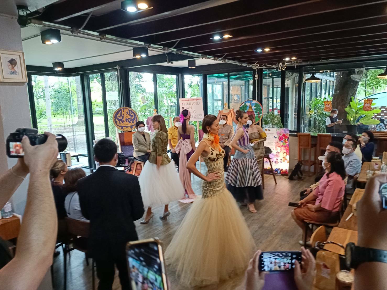 ?พช.ขอนแก่น : ร่วมพิธีแถลงข่าวการจัดงาน “มหกรรมผ้าทออีสานสู่สากล THALAND ESAN FABRIC EXPO 2022 @ KHONKAEN”?