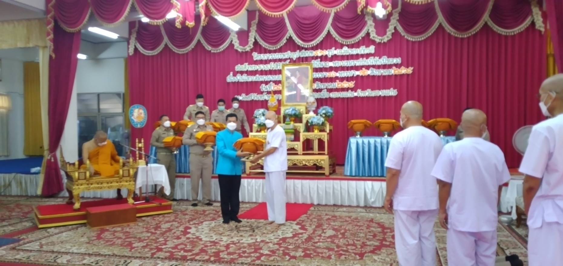?จังหวัดขอนแก่น จัดอุปสมบท 910 รูป เฉลิมฯ “พระบรมราชชนนีพันปีหลวง” มหามงคลพระชนมพรรษา 90 พรรษา?