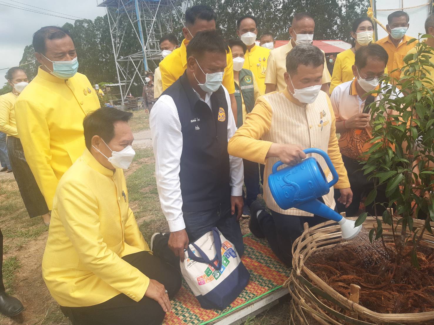?จังหวัดขอนแก่น: ปลัดกระทรวงมหาดไทย(นายสุทธิพงษ์ จุลเจริญ) ลงพื้นที่ศูนย์เรียนรู้ 19 พอเพียง จังหวัดขอนแก่น เน้นย้ำ ขับเคลื่อนขยายผลสร้างทีมอำเภอ ทีมตำบล ในทุกอำเภอเพื่อพัฒนาคน และคนพัฒนาพื้นที่อย่างยั่งยืน