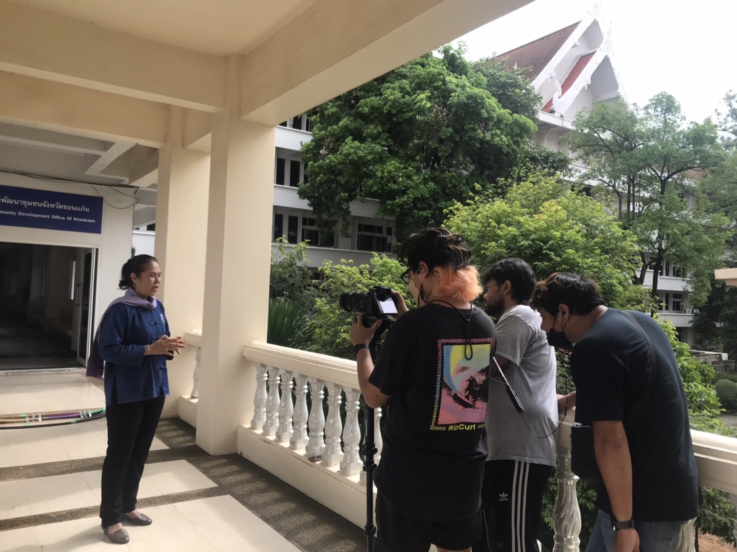จังหวัดขอนแก่น : ถ่ายทำวิดีทัศน์ ผลสำเร็จโครงการคู่เสี่ยว เกี่ยวก้อย แก้จนคนขอนแก่น
