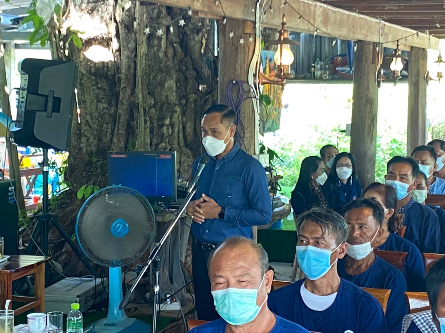 พช.ขอนแก่น : รองอธิบดี พช.(นายสุรศักดิ์ อักษรกุล) พร้อมคณะ ลงพื้นที่ติดตามผลการดำเนินโครงการ “โคก หนอง นา พช.” จ.ขอนแก่น