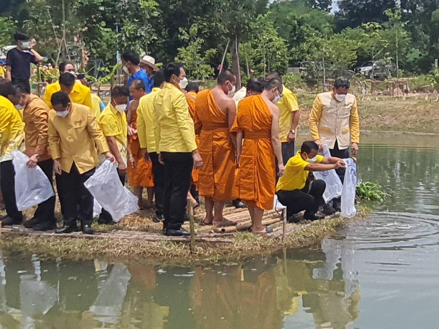 จังหวัดขอนแก่น : ปลัดกระทรวงมหาดไทย(นายสุทธิพงษ์  จุลเจริญ) เปิดกิจกรรมขับเคลื่อนเขตพัฒนา ศก.พอเพียง โมเดลเศรษฐกิจใหม่ 130 ปี มท. ความสุขสร้างได้ ด้วยใจอาสา