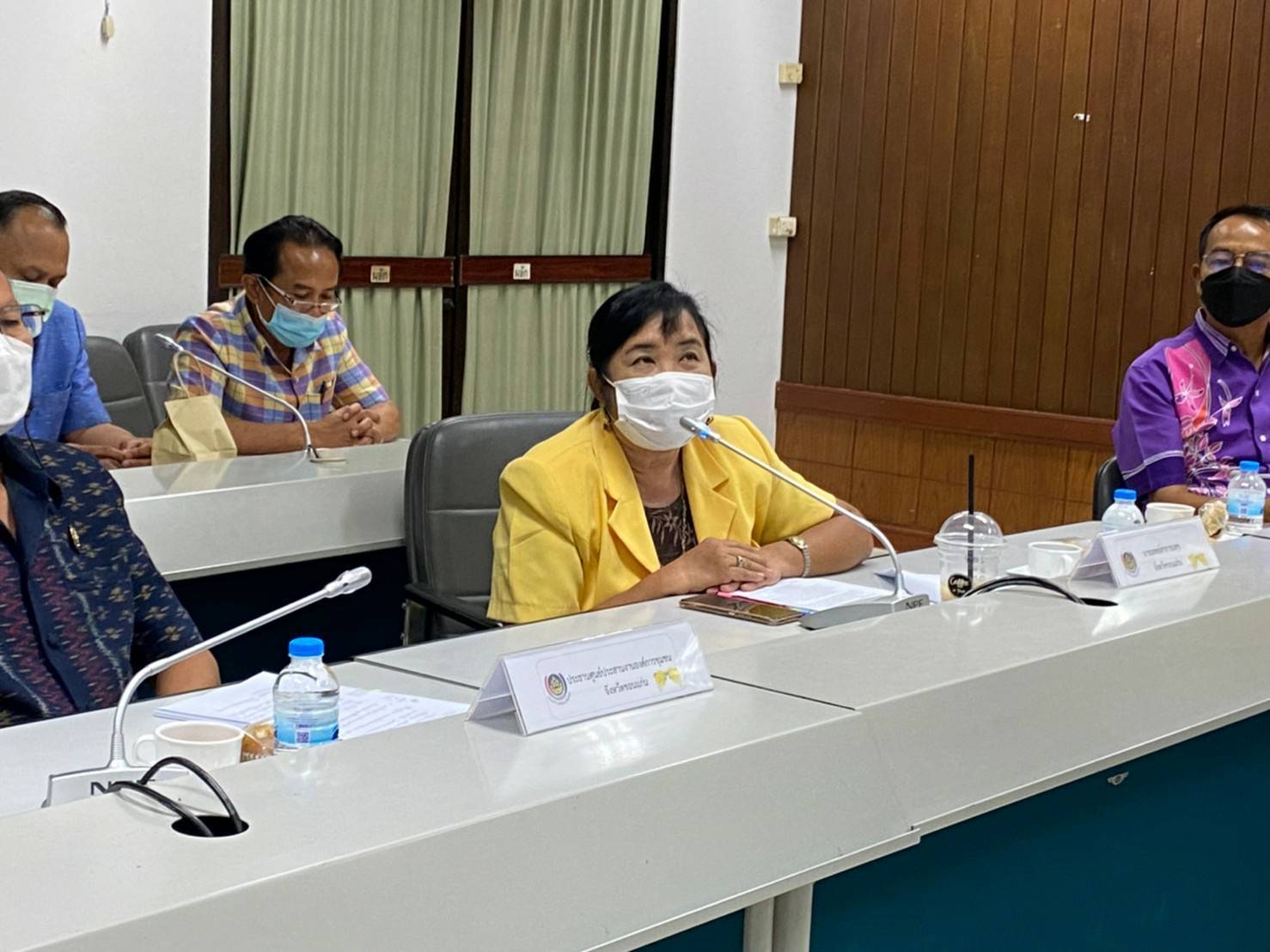 จังหวัดขอนแก่น : ประชุมคณะกรรมการรับรองมาตรฐานการพัฒนาชุมชน จังหวัดขอนแก่น ประจำปี 2565 ตามโครงการส่งเสริมและพัฒนาระบบมาตรฐานการพัฒนาชุมชน ระดับจังหวัด  กิจกรรมที่ ๒ ประเมิน/รับรอง/นำเสนอผลการพัฒนาตามระบบมาตรฐานการพัฒนาชุมชน 