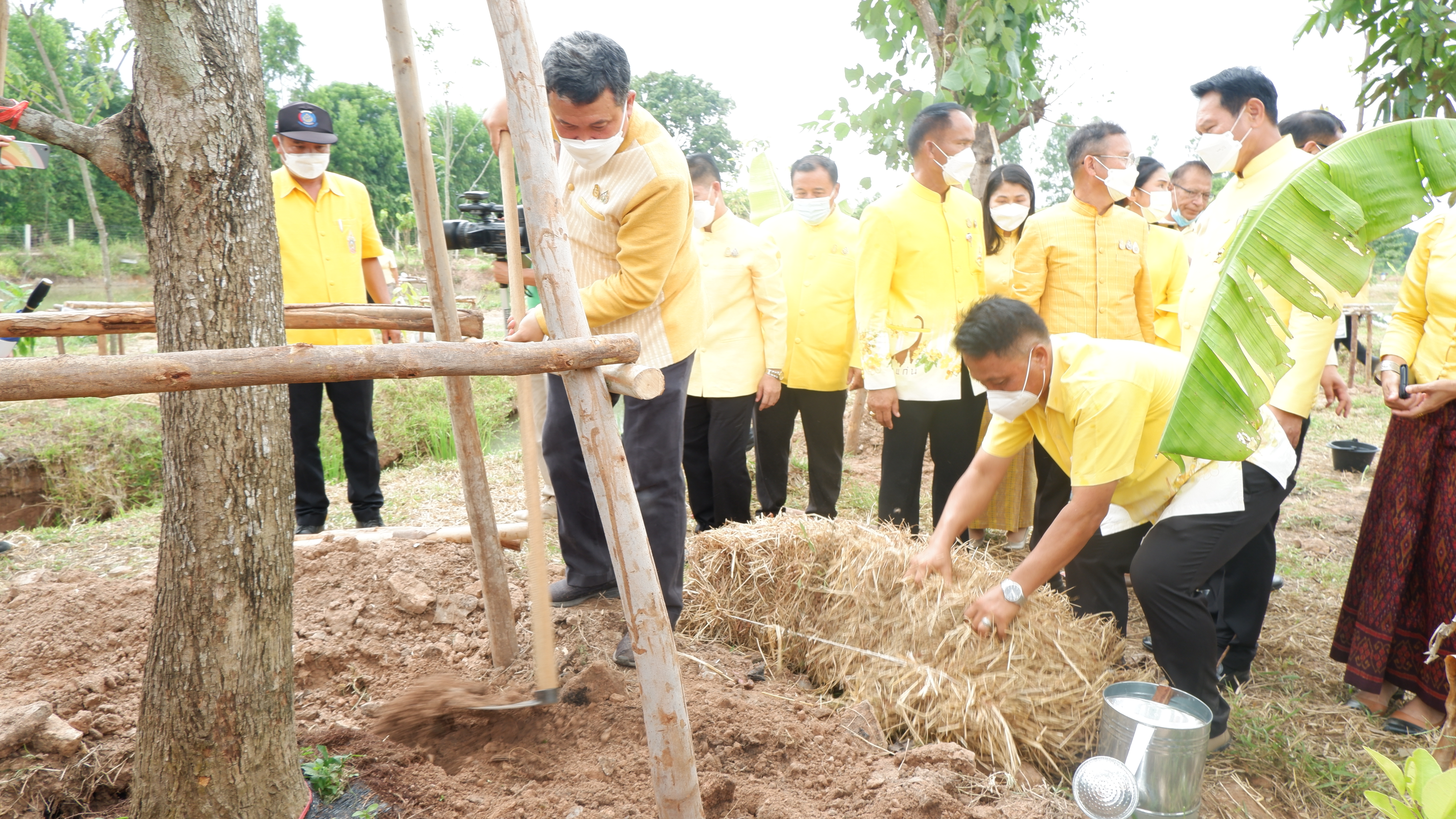 จังหวัดขอนแก่น : ปลัดกระทรวงมหาดไทย(นายสุทธิพงษ์  จุลเจริญ) เปิดกิจกรรมขับเคลื่อนเขตพัฒนา ศก.พอเพียง โมเดลเศรษฐกิจใหม่ 130 ปี มท. ความสุขสร้างได้ ด้วยใจอาสา