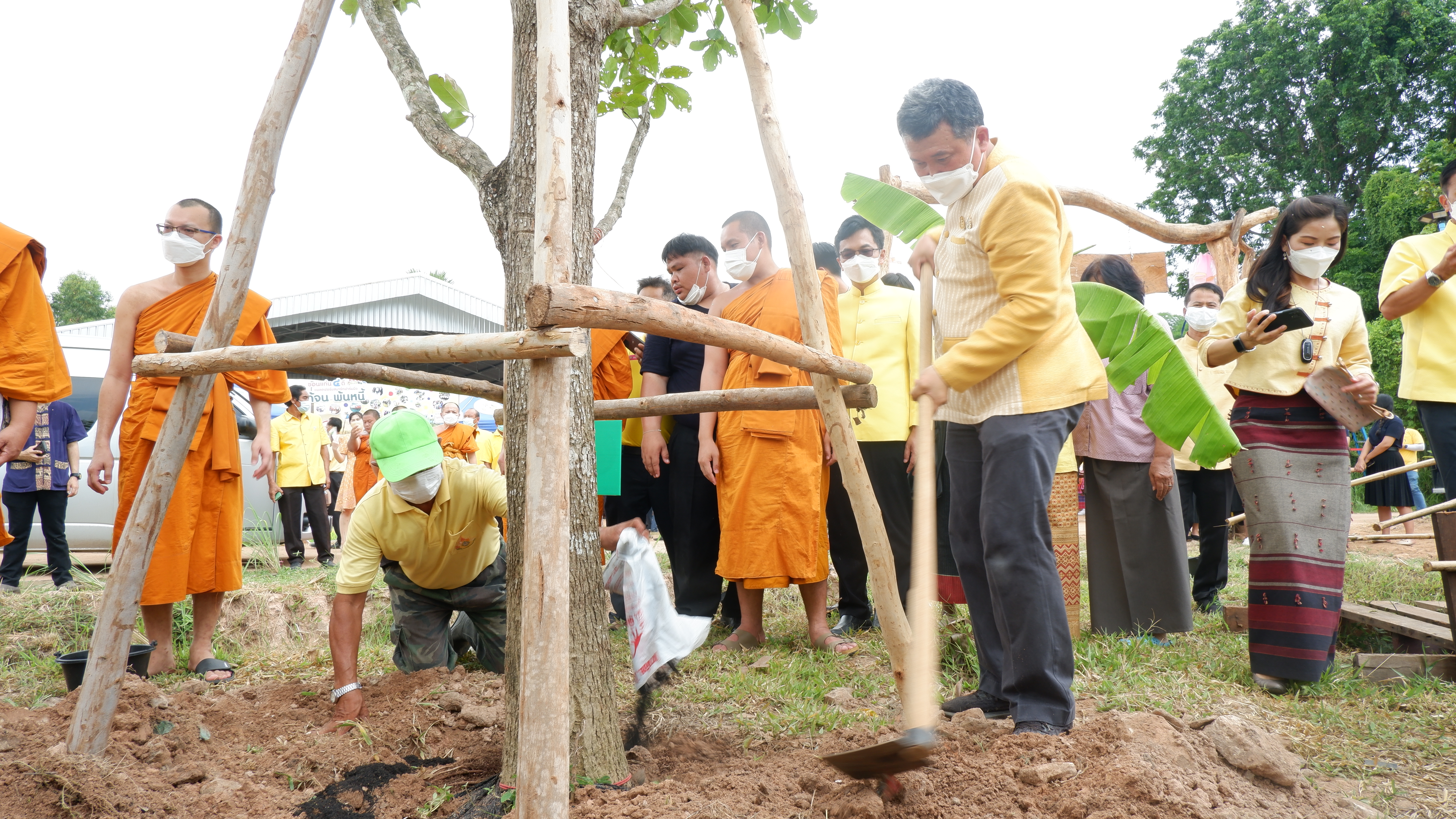 จังหวัดขอนแก่น : ปลัดกระทรวงมหาดไทย(นายสุทธิพงษ์  จุลเจริญ) เปิดกิจกรรมขับเคลื่อนเขตพัฒนา ศก.พอเพียง โมเดลเศรษฐกิจใหม่ 130 ปี มท. ความสุขสร้างได้ ด้วยใจอาสา