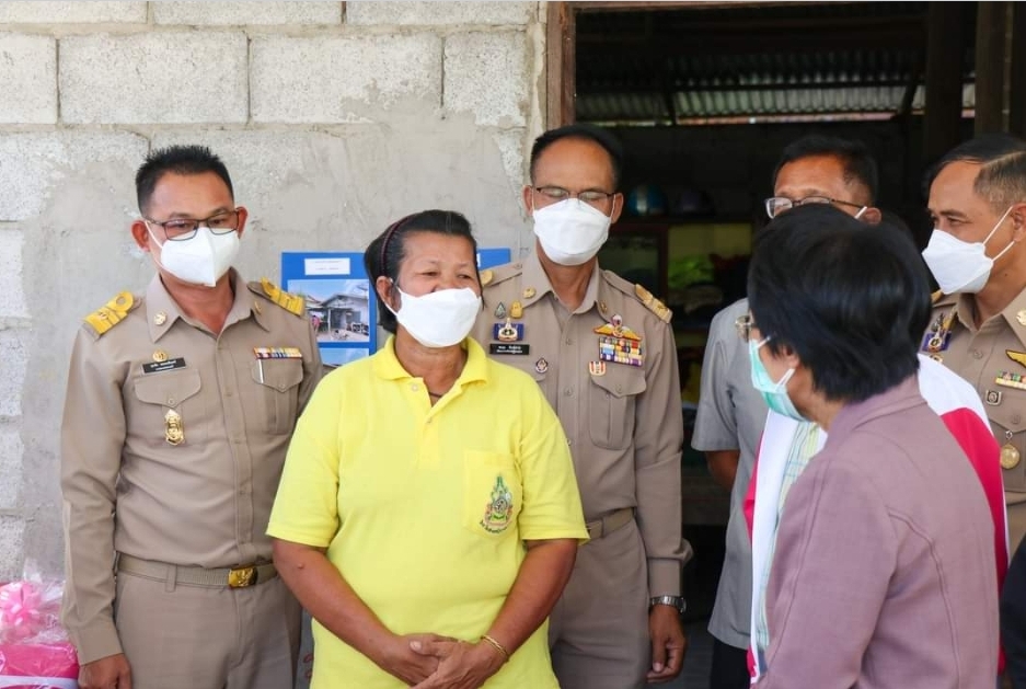 ?พช.ขอนแก่น : ร่วมต้อนรับคณะกรรมการตรวจสอบและประเมินผลประจำกระทรวงการพัฒนาสังคมและความมั่นคงของมนุษย์ (ค.ต.ป.พม.) ในการลงพื้นที่ ตรวจสอบประเมินผลการขับเคลื่อนงานด้านสังคมในพื้นที่อำเภอหนองเรือ จังหวัดขอนแก่น?
