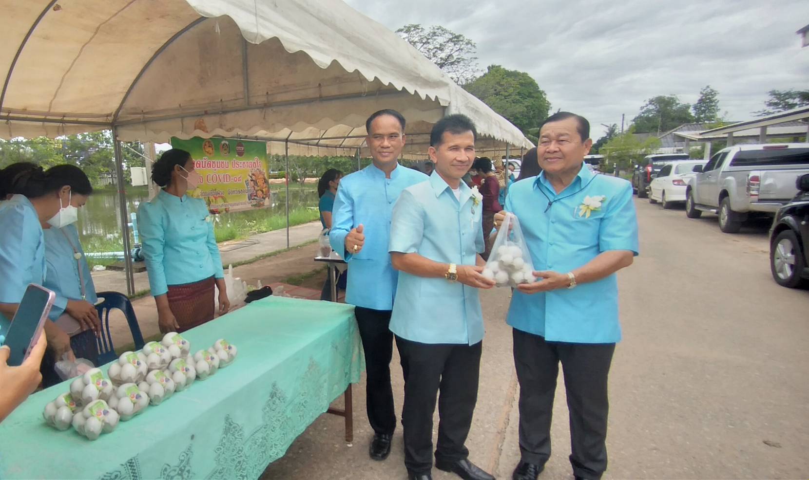 พช.ขอนแก่น  : ร่วมกิจกรรมรวมพลังสตรีอำเภอบ้านฝาง สืบสาน สร้างสรรค์ แบ่งปันชุมชน” เพื่อเฉลิมพระเกียรติสมเด็จพระนางเจ้าสิริกิติ์ พระบรมราชินีนาถ พระบรมราชชนนีพันปีหลวง เนื่องในโอกาสมหามงคลเฉลิมพระชนมพรรษา 90 พรรษา