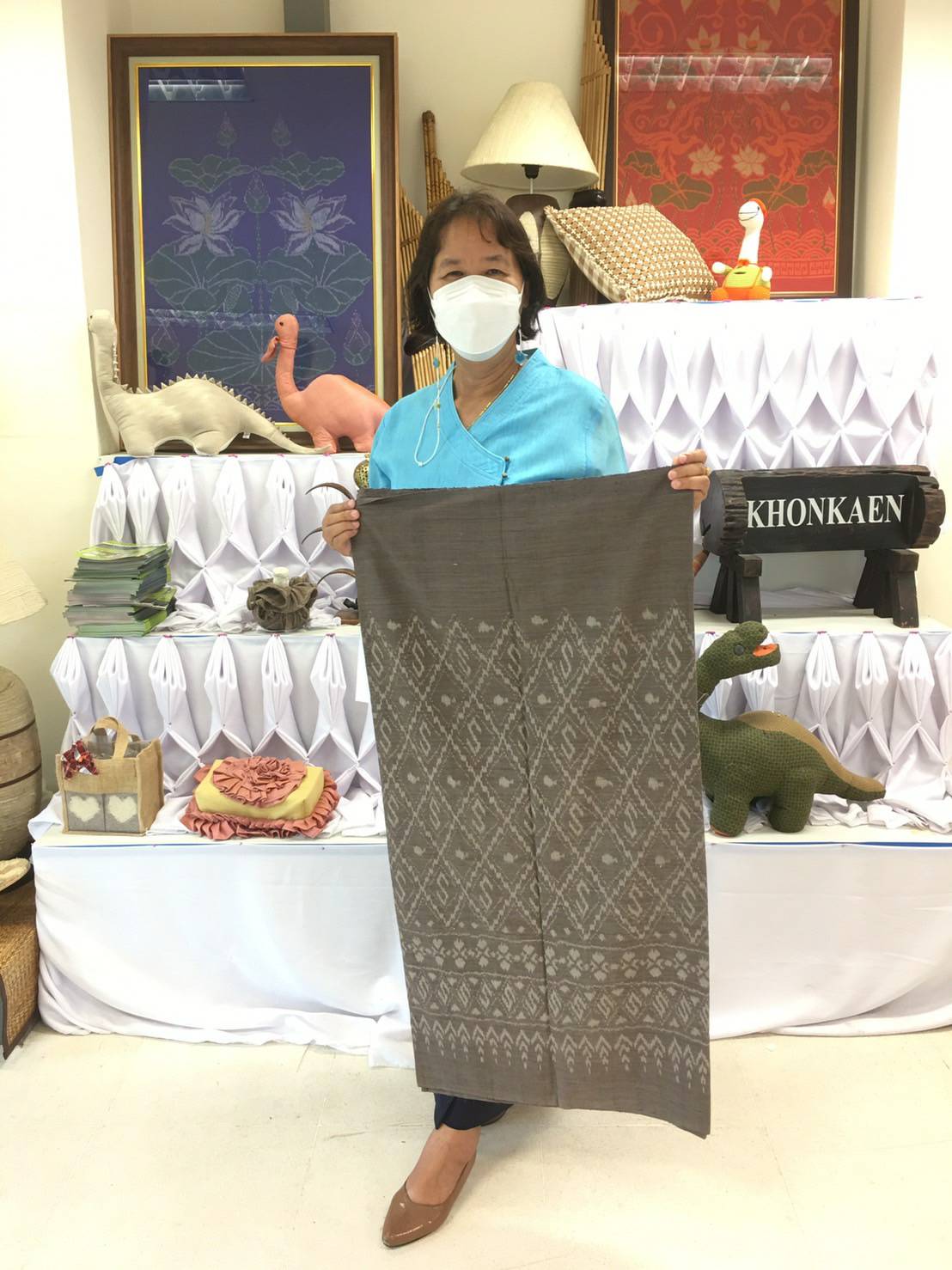 พช. ขอนแก่น : สืบสานแนวพระดำริ ‘เจ้าฟ้าสิริวัณณวรีฯ’ รับผ้าประกวด ผ้าลายพระราชทาน ‘ผ้าขิดลายนารีรัตนราชกัญญา’ ชิงรางวัลพระราชทาน ปี 65