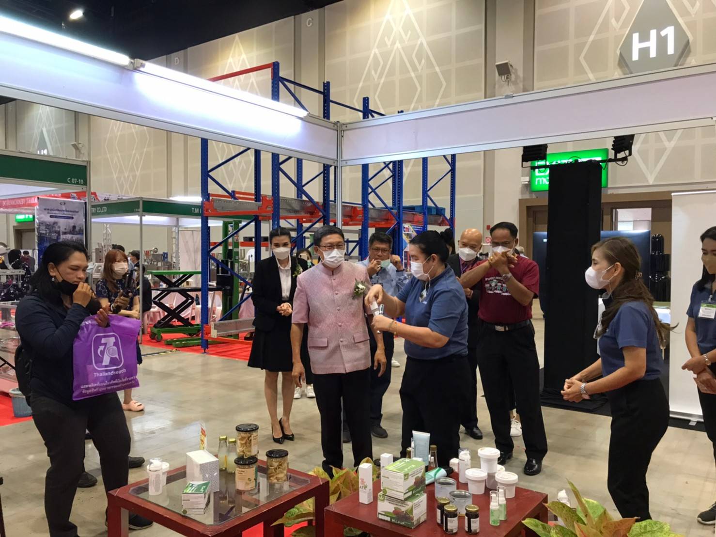 พช.ขอนแก่น : ร่วมเป็นเกียรติพิธีเปิดงาน TIF & FOOD PACK @KHON KAEN งานแสดงเทคโนโลยีเครื่องจักรอุตสาหกรรม เครื่องจักรแปรรูปธุรกิจอาหาร-เครื่องดื่ม บรรจุภัณฑ์ ระบบโลจิสติกส์ และสินค้าอุตสาหกรรมครบวงจร ครั้งที่ 3