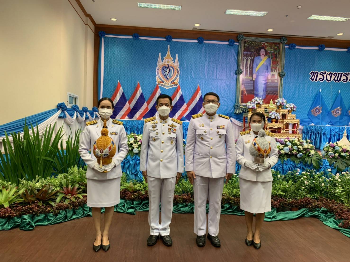 จังหวัดขอนแก่น : พสกนิกรชาวขอนแก่น ร่วมพิธีถวายเครื่องราชสักการะและวางพานพุ่ม พิธีจุดเทียนถวายพระพรชัยมงคล สมเด็จพระนางเจ้าสิริกิติ์ พระบรมราชินีนาถ พระบรมราชชนนีพันปีหลวง เนื่องในโอกาสวันเฉลิมพระชนมพรรษา 12 สิงหาคม 2565
