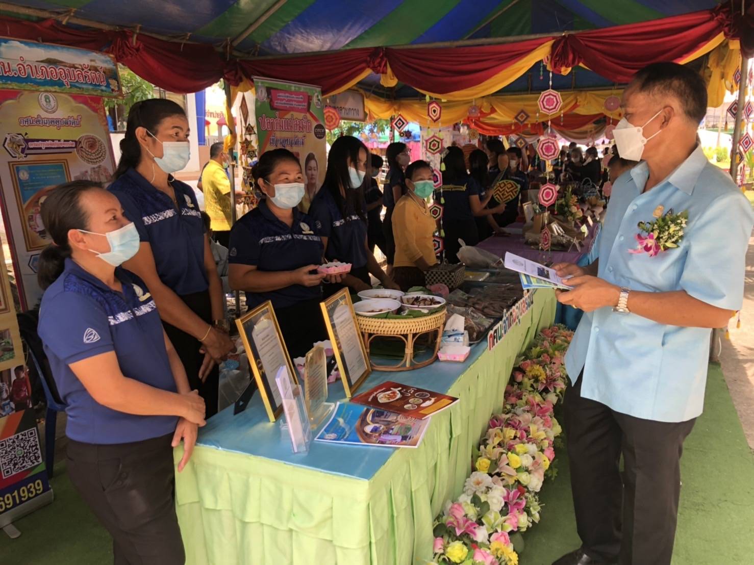 พช.ขอนแก่น : ร่วมเป็นเกียรติในพิธีเปิด “ งานมหกรรมวิชาการ 1 กศน.ตำบล 1 หลักสูตรอาชีพคุณภาพ “ สำนักงาน กศน.จังหวัดขอนแก่น ประจำปีงบประมาณ พ.ศ. 2565 และร่วมลงนามบันทึกข้อตกลงความร่วมมือทางวิชาการ