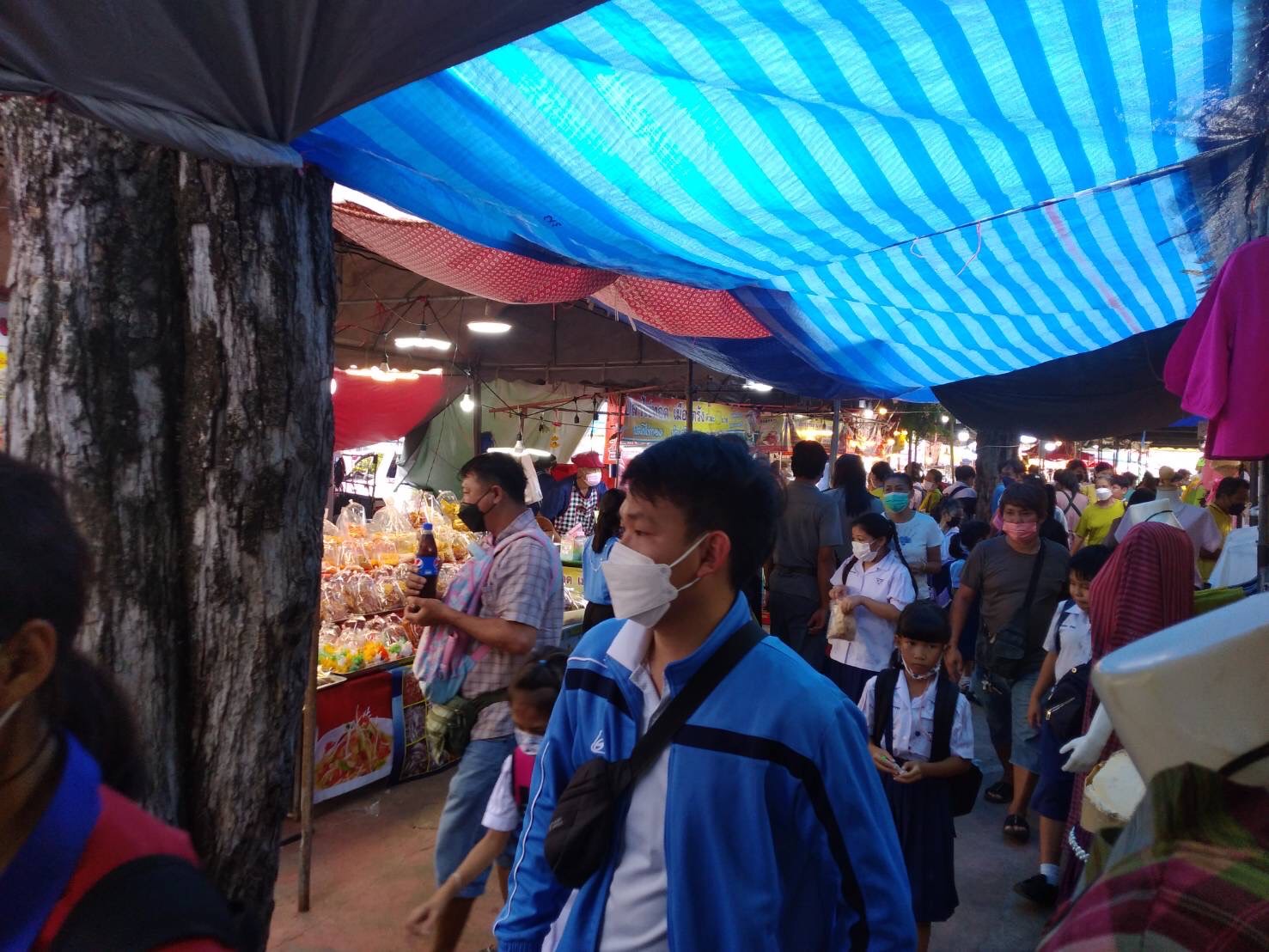 พช.ขอนแก่น ร่วมกับคณะกรรมการเครือข่าย OTOP กำหนดการจัดงาน “OTOP CITY IN KHONKEAN” ครั้งที่ 23 ประจำปี 2565 ภายใต้ชื่องาน “ผลิตภัณฑ์ชุมชน เสริมสร้าง เศรษฐกิจไทย” ระหว่างวันที่ 1 – 7 สิงหาคม 2565 รวม 7 วัน ณ บริเวณสวนรัชดานุสรณ์ อำเภอเมืองขอนแก่น จังหวัดขอนแก่น