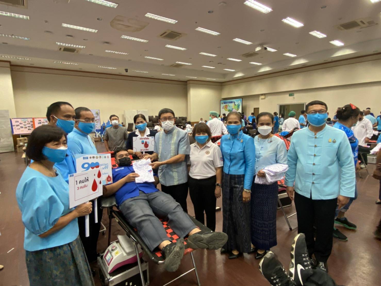 จังหวัดขอนแก่น จัดกิจกรรมบริจาคโลหิต 90 พรรษา 90 ล้านซีซี ถวายราชสดุดี สมเด็จพระนางเจ้าสิริกิติ์ พระบรมราชินีนาถ พระบรมราชชนนี พันปีหลวง เนื่องในโอกาสมหามงคลเฉลิมพระชนมพรรษา 90 พรรษา 12 สิงหาคม 2565