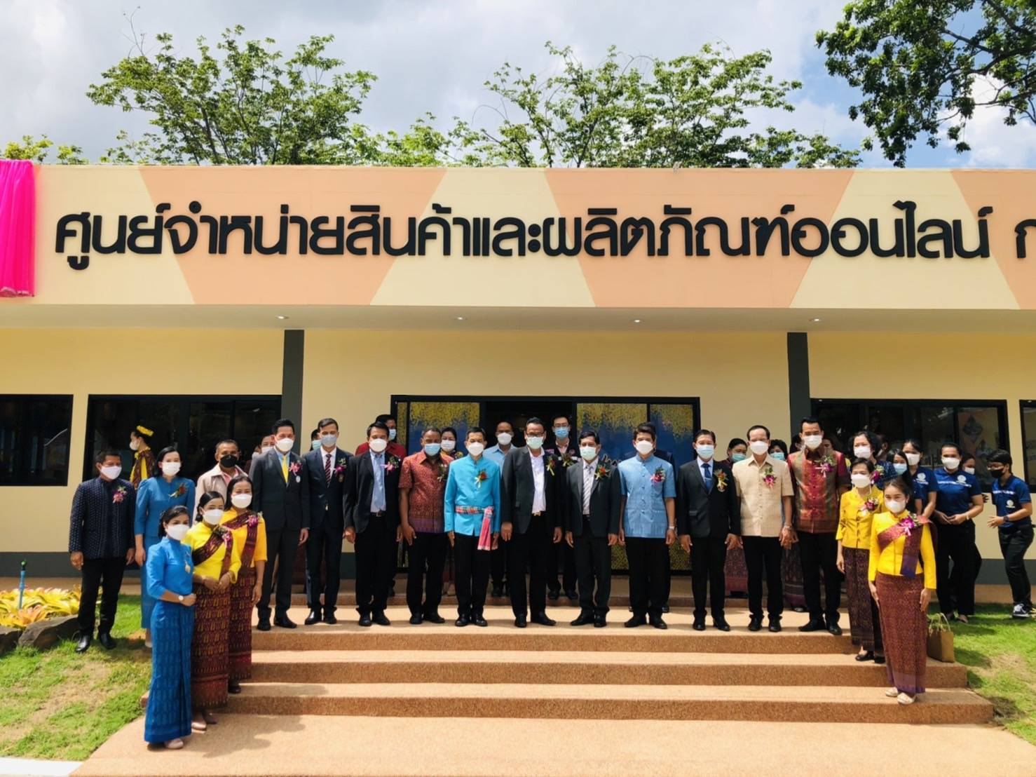 พช.ขอนแก่น : ร่วมเป็นเกียรติในพิธีเปิด “ งานมหกรรมวิชาการ 1 กศน.ตำบล 1 หลักสูตรอาชีพคุณภาพ “ สำนักงาน กศน.จังหวัดขอนแก่น ประจำปีงบประมาณ พ.ศ. 2565 และร่วมลงนามบันทึกข้อตกลงความร่วมมือทางวิชาการ