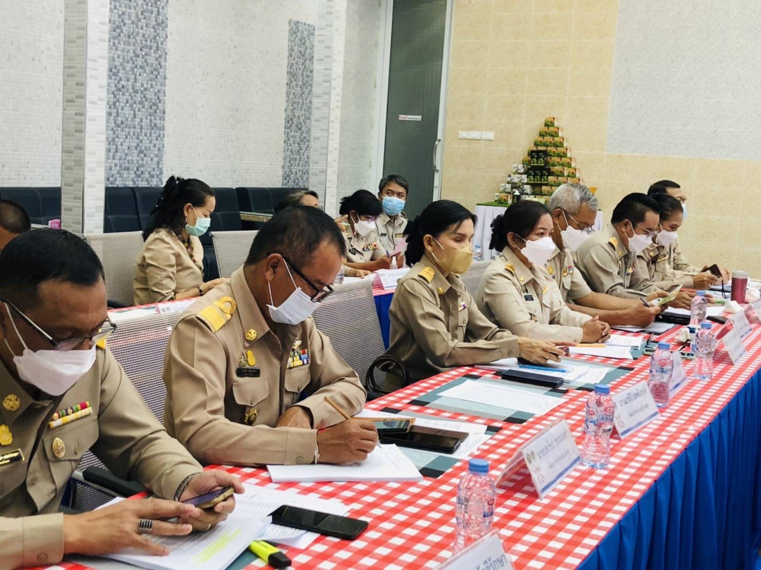 พช.ขอนแก่น : ประชุมผู้บริหารและนักวิชาการพัฒนาชุมชนจังหวัด เพื่อติดตามงานและประสานงานในการขับเคลื่อนงานพัฒนาชุมชน ครั้งที่ 7/2565