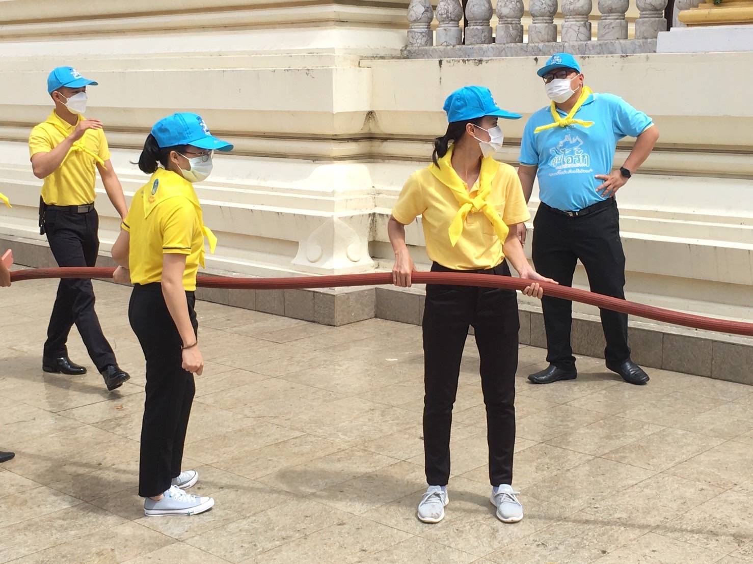 พช.ขอนแก่น : จิตอาสาเราทำความดี ด้วยหัวใจ จัดกิจกรรม Big Cleaning Day วัด ประชา รัฐ สร้างสุข เพื่อเฉลิมพระเกียรติเนื่องในวันเฉลิมพระชนมพรรษา 90 พรรษา สมเด็จพระนางเจ้าสิริกิติ์ พระบรมราชินีนาถ พระบรมราชชนนีพันปีหลวง
