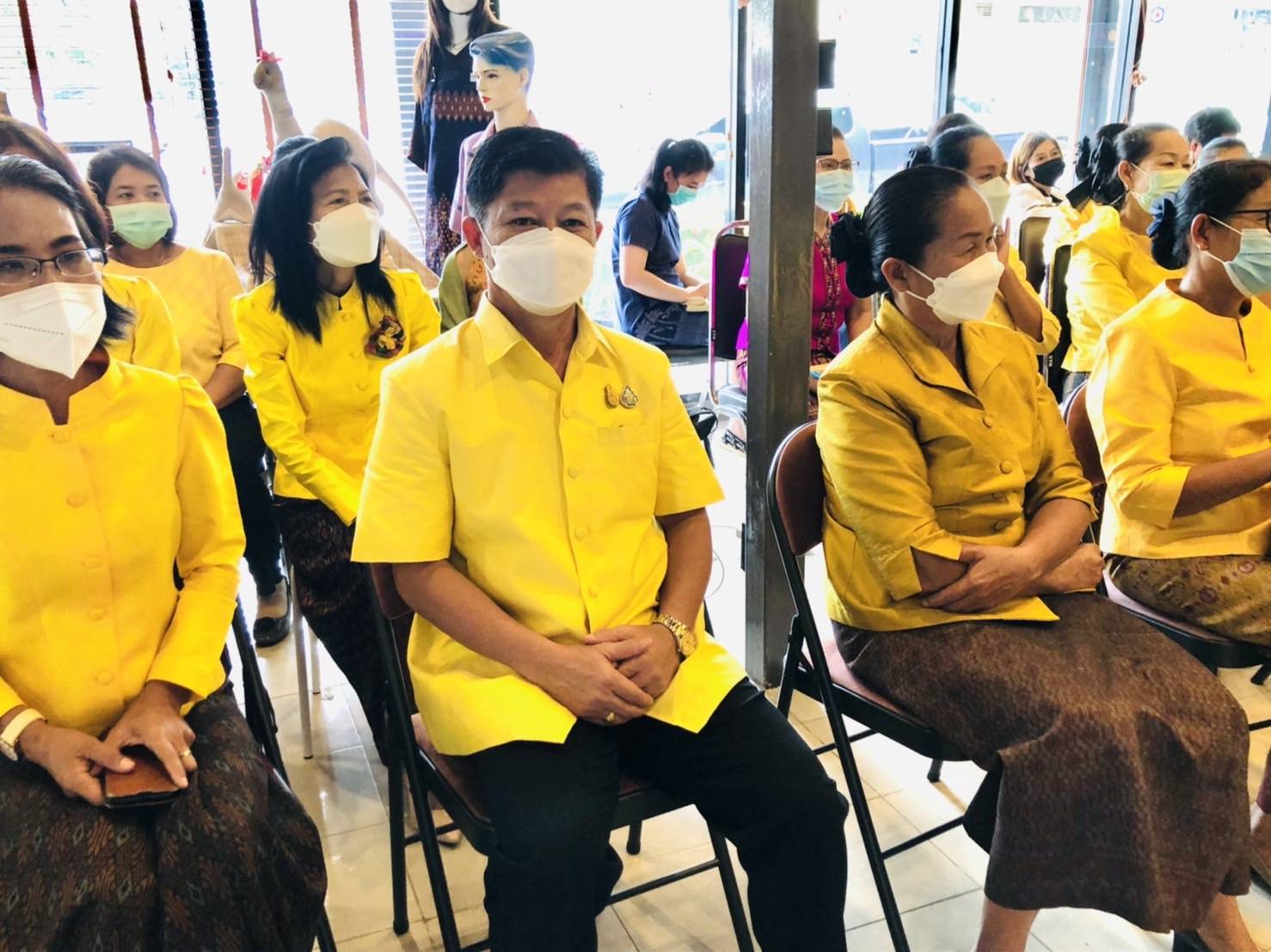 จังหวัดขอนแก่น : โชว์สินค้าโอทอปประจำถิ่นชื่อดังจัดทำชุดกระเช้าของขวัญขอนแก่นซีเล็ค เพิ่มช่องทางจัดจำหน่ายช่วยผู้ประกอบการในชุมชน