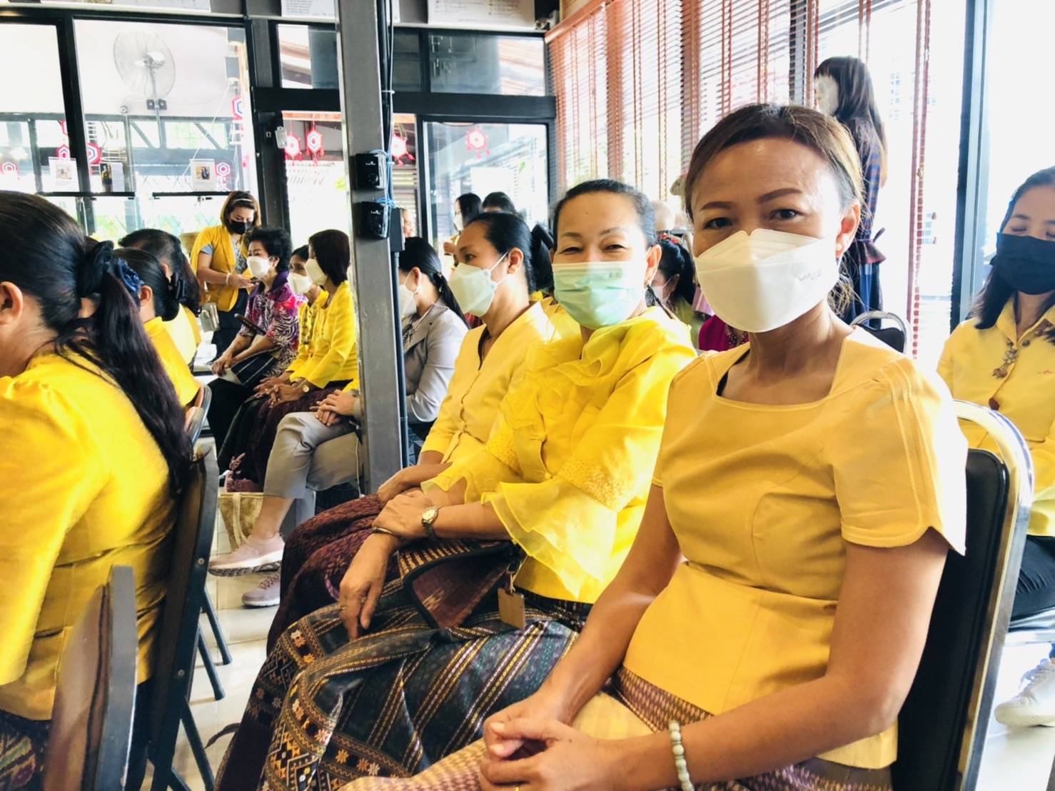 จังหวัดขอนแก่น : โชว์สินค้าโอทอปประจำถิ่นชื่อดังจัดทำชุดกระเช้าของขวัญขอนแก่นซีเล็ค เพิ่มช่องทางจัดจำหน่ายช่วยผู้ประกอบการในชุมชน