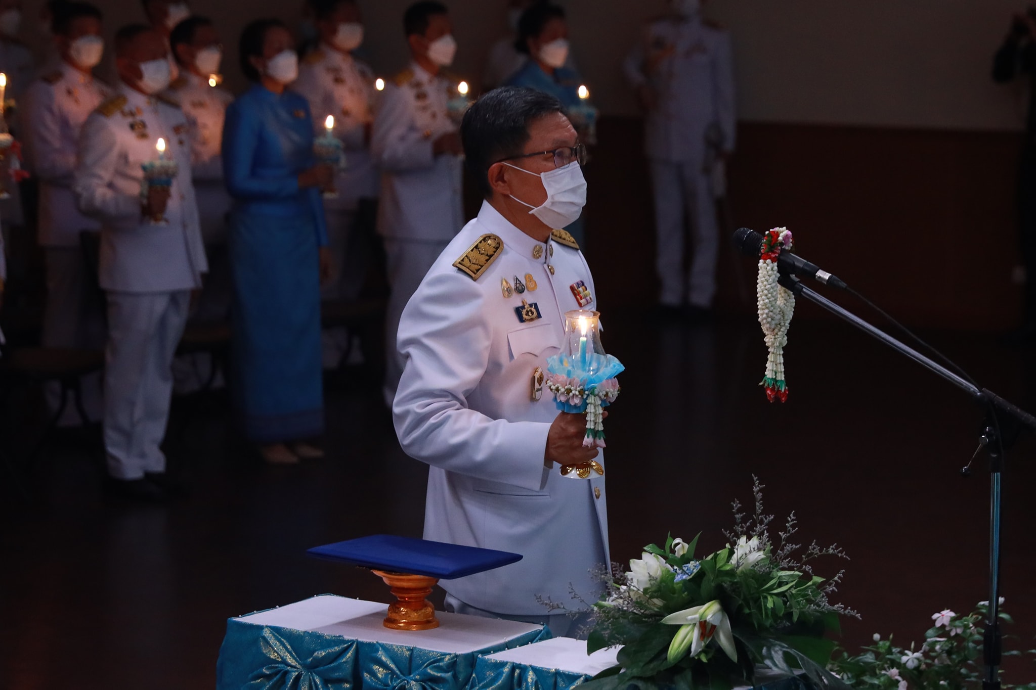 จังหวัดขอนแก่น : พสกนิกรชาวขอนแก่น ร่วมพิธีถวายเครื่องราชสักการะและวางพานพุ่ม พิธีจุดเทียนถวายพระพรชัยมงคล สมเด็จพระนางเจ้าสิริกิติ์ พระบรมราชินีนาถ พระบรมราชชนนีพันปีหลวง เนื่องในโอกาสวันเฉลิมพระชนมพรรษา 12 สิงหาคม 2565