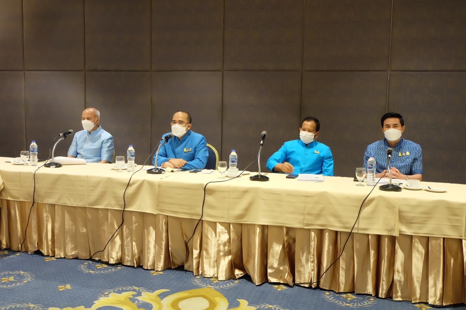 พช.ขอนแก่น : ร่วมประชุมรับนโยบายขับเคลื่อนภารกิจกรมการพัฒนาชุมชนและรับมอบทุนอุปการะเด็กของกองทุนพัฒนาเด็กชนบท ในพระราชูปถัมภ์สมเด็จพระเทพรัตนราชสุดาฯ สยามบรมราชกุมารี