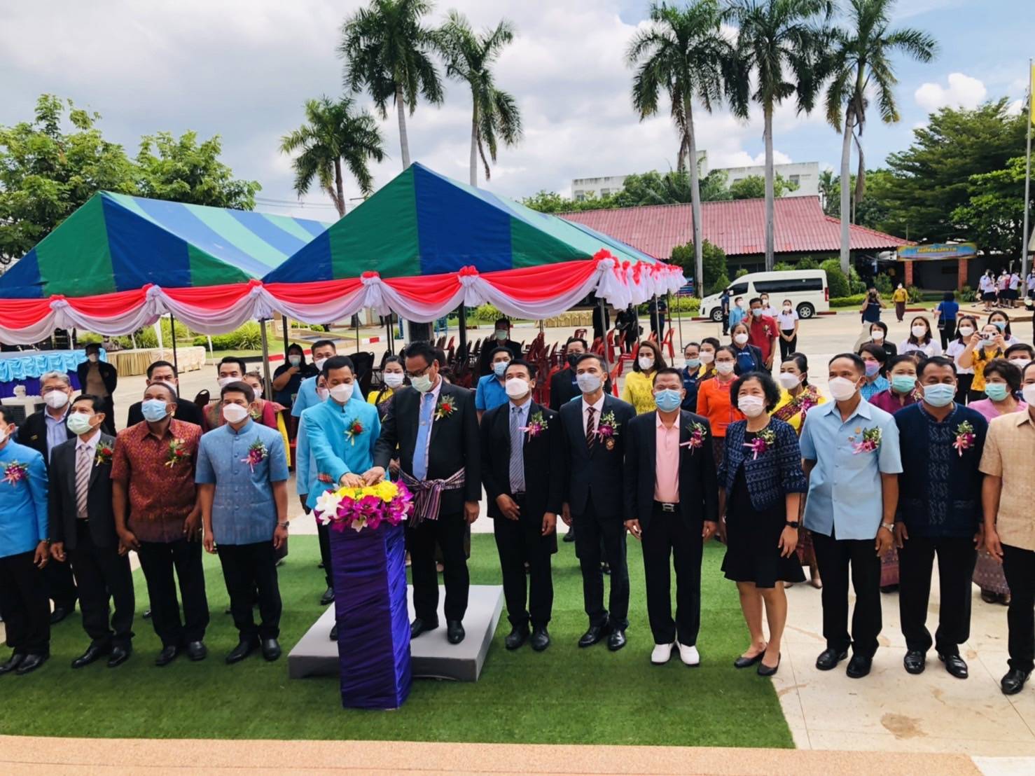 พช.ขอนแก่น : ร่วมเป็นเกียรติในพิธีเปิด “ งานมหกรรมวิชาการ 1 กศน.ตำบล 1 หลักสูตรอาชีพคุณภาพ “ สำนักงาน กศน.จังหวัดขอนแก่น ประจำปีงบประมาณ พ.ศ. 2565 และร่วมลงนามบันทึกข้อตกลงความร่วมมือทางวิชาการ