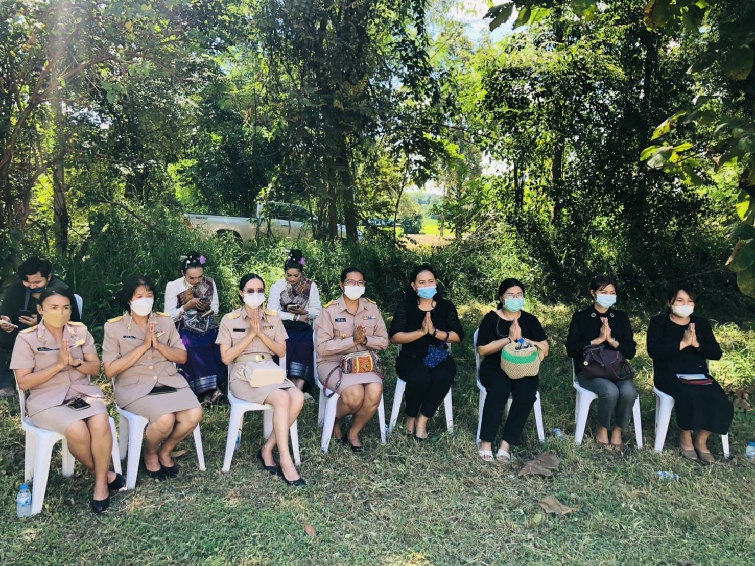 จังหวัดขอนแก่น : รองผู้ว่าราชการจังหวัดขอนแก่น (นายสุเทพ  มณีโชต) เป็นประธานฌาปนกิจศพคุณแม่บัวลอน ซุยกระเดื่อง  มารดาของนางสาวณิชนันทน์ ซุยกระเดื่อง นักวิชาการพัฒนาชุมชนชำนาญการ  สำนักงานพัฒนาชุมชนอำเภอบ้านฝาง