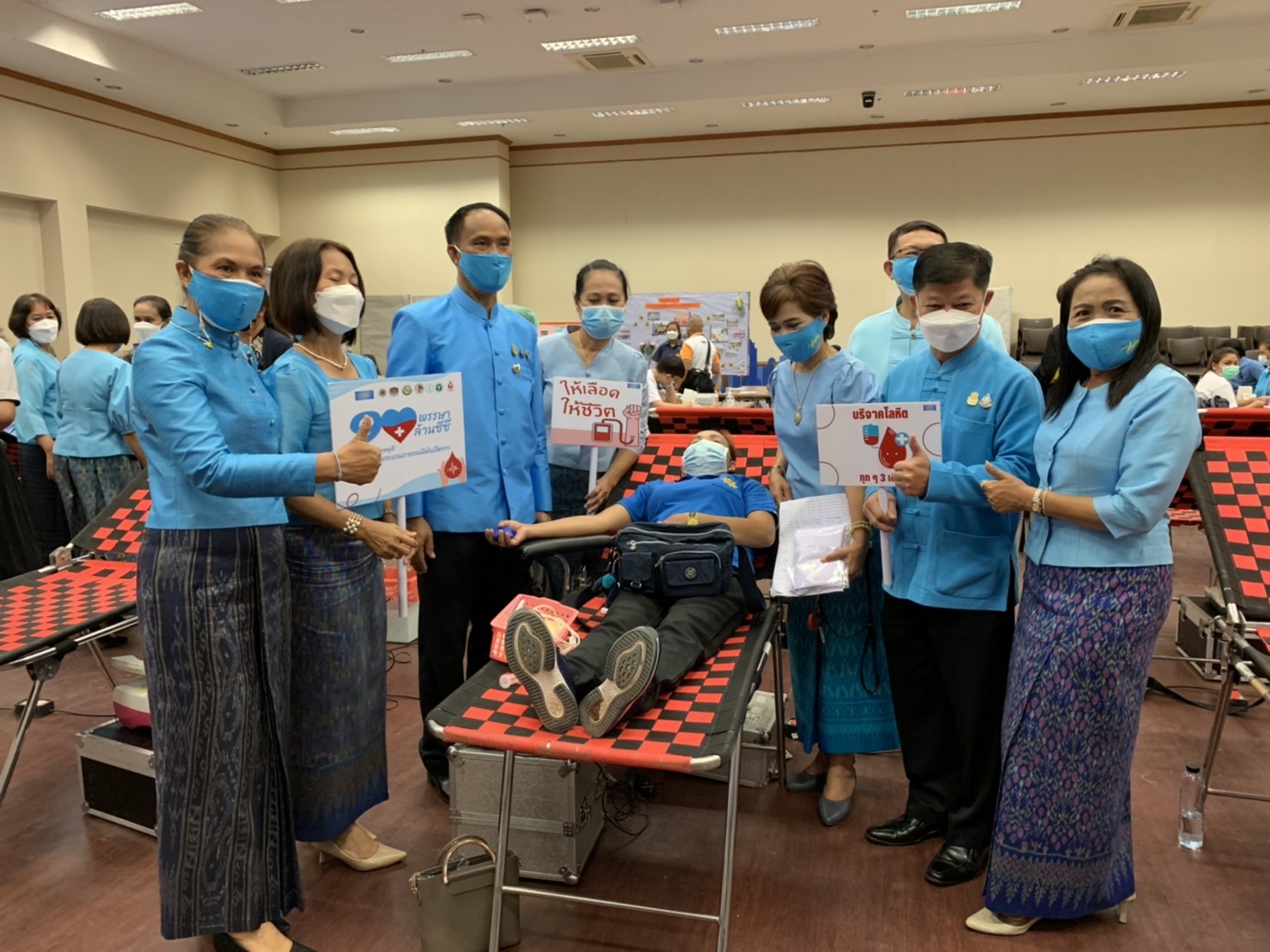 จังหวัดขอนแก่น จัดกิจกรรมบริจาคโลหิต 90 พรรษา 90 ล้านซีซี ถวายราชสดุดี สมเด็จพระนางเจ้าสิริกิติ์ พระบรมราชินีนาถ พระบรมราชชนนี พันปีหลวง เนื่องในโอกาสมหามงคลเฉลิมพระชนมพรรษา 90 พรรษา 12 สิงหาคม 2565