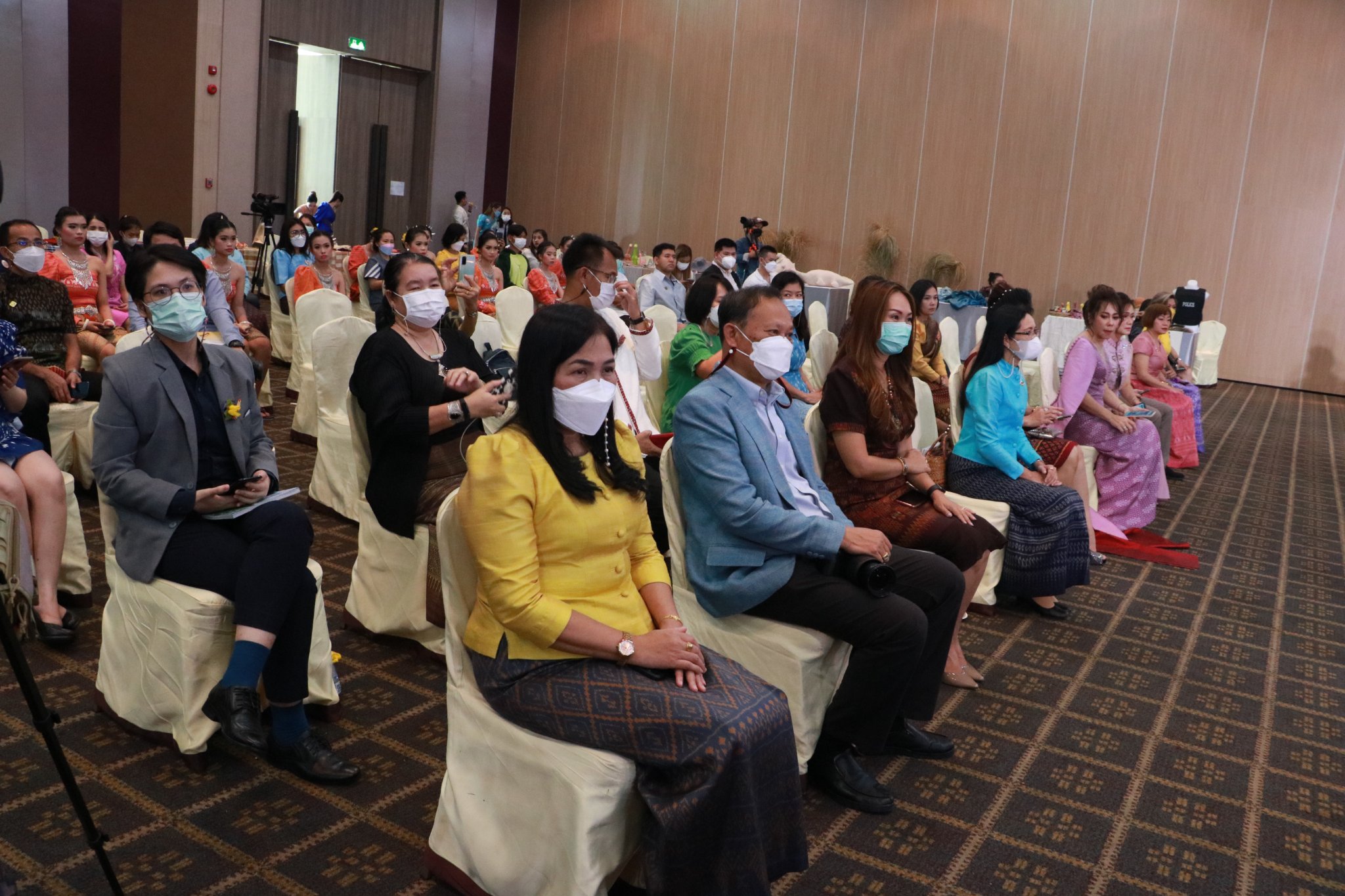 พช.ขอนแก่น : ร่วมกิจกรรมการประกวดผ้าไหมมัดหมี่ลายอัตลักษณ์อุทยานธรณีขอนแก่นฯ