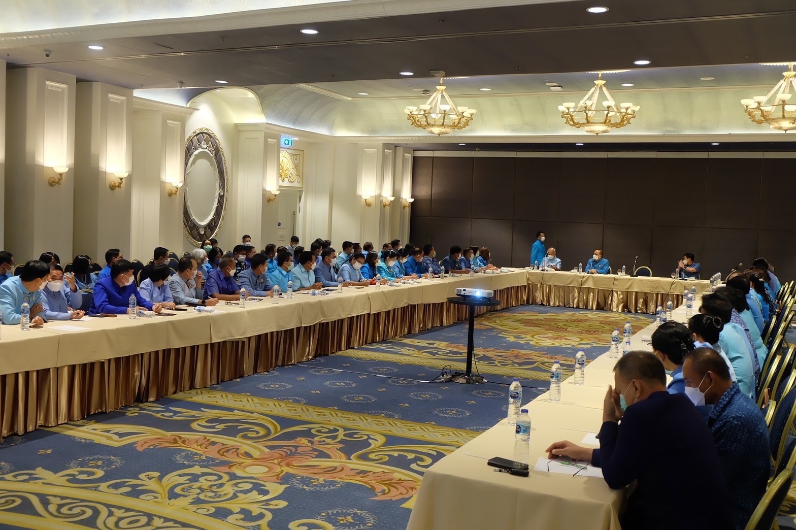 พช.ขอนแก่น : ร่วมประชุมรับนโยบายขับเคลื่อนภารกิจกรมการพัฒนาชุมชนและรับมอบทุนอุปการะเด็กของกองทุนพัฒนาเด็กชนบท ในพระราชูปถัมภ์สมเด็จพระเทพรัตนราชสุดาฯ สยามบรมราชกุมารี