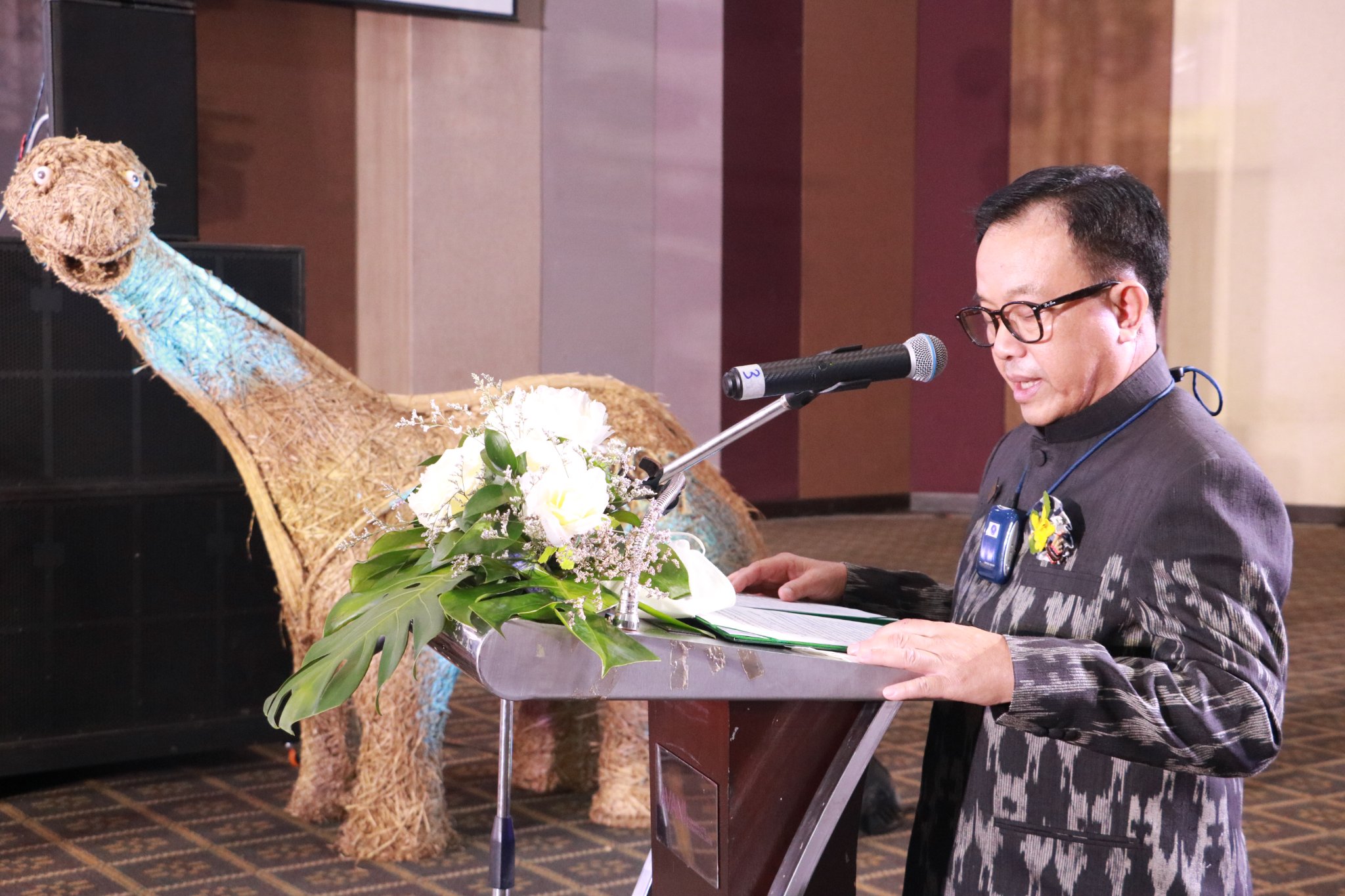 พช.ขอนแก่น : ร่วมกิจกรรมการประกวดผ้าไหมมัดหมี่ลายอัตลักษณ์อุทยานธรณีขอนแก่นฯ