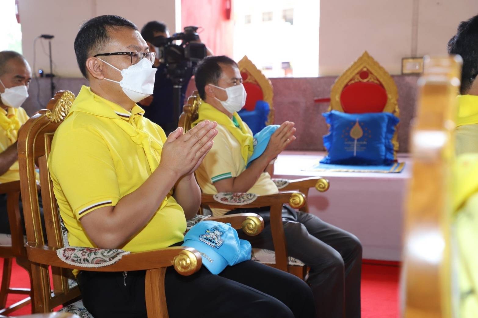 พช.ขอนแก่น : จิตอาสาเราทำความดี ด้วยหัวใจ จัดกิจกรรม Big Cleaning Day วัด ประชา รัฐ สร้างสุข เพื่อเฉลิมพระเกียรติเนื่องในวันเฉลิมพระชนมพรรษา 90 พรรษา สมเด็จพระนางเจ้าสิริกิติ์ พระบรมราชินีนาถ พระบรมราชชนนีพันปีหลวง