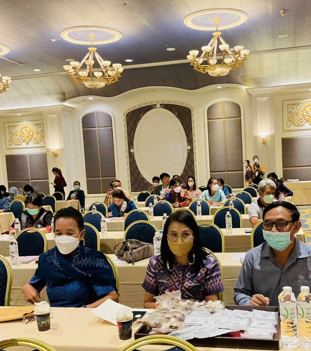 จังหวัดขอนแก่น :  ร่วมประชุมขับเคลื่อนการดำเนินงาน Trader ระดับจังหวัดและระดับประเทศ “หนุน OTOP TRADER เป็นศูนย์กลางจำหน่ายสินค้า OTOP คุณภาพ เพิ่มช่องทางการตลาด สร้างรายได้ให้ชุมชน”