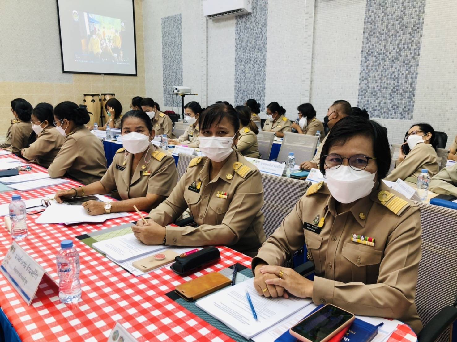 พช.ขอนแก่น : ประชุมผู้บริหารและนักวิชาการพัฒนาชุมชนจังหวัด เพื่อติดตามงานและประสานงานในการขับเคลื่อนงานพัฒนาชุมชน ครั้งที่ 7/2565