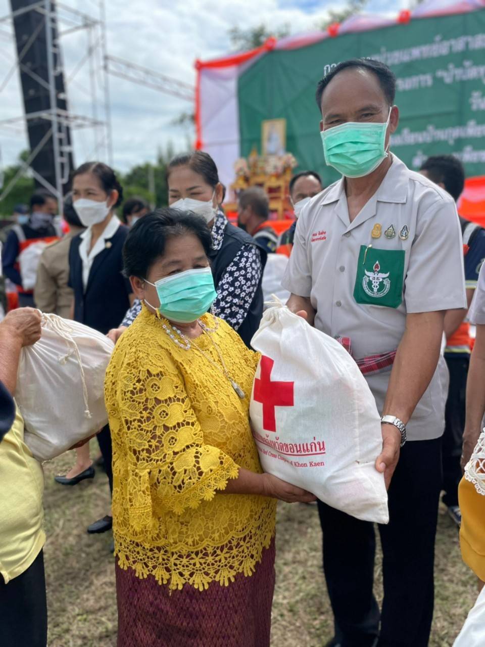 จังหวัดขอนแก่น ออกให้บริการหน่วยแพทย์เคลื่อนที่ พอ.สว.และ หน่วยบำบัดทุกข์ บำรุงสุข สร้างรอยยิ้มให้กับประชาชน อำเภอชนบท