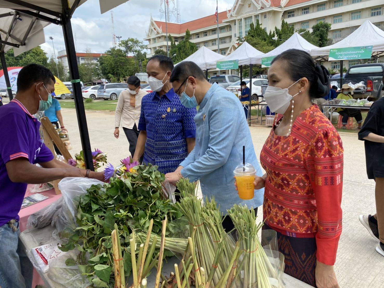 พช.ขอนแก่น : เปิดโครงการกิจกรรมเชื่อมโยงช่องทางการตลาดในการสร้างรายได้จากกิจการอาหารปลอดภัย กิจกรรมทดลองตลาด