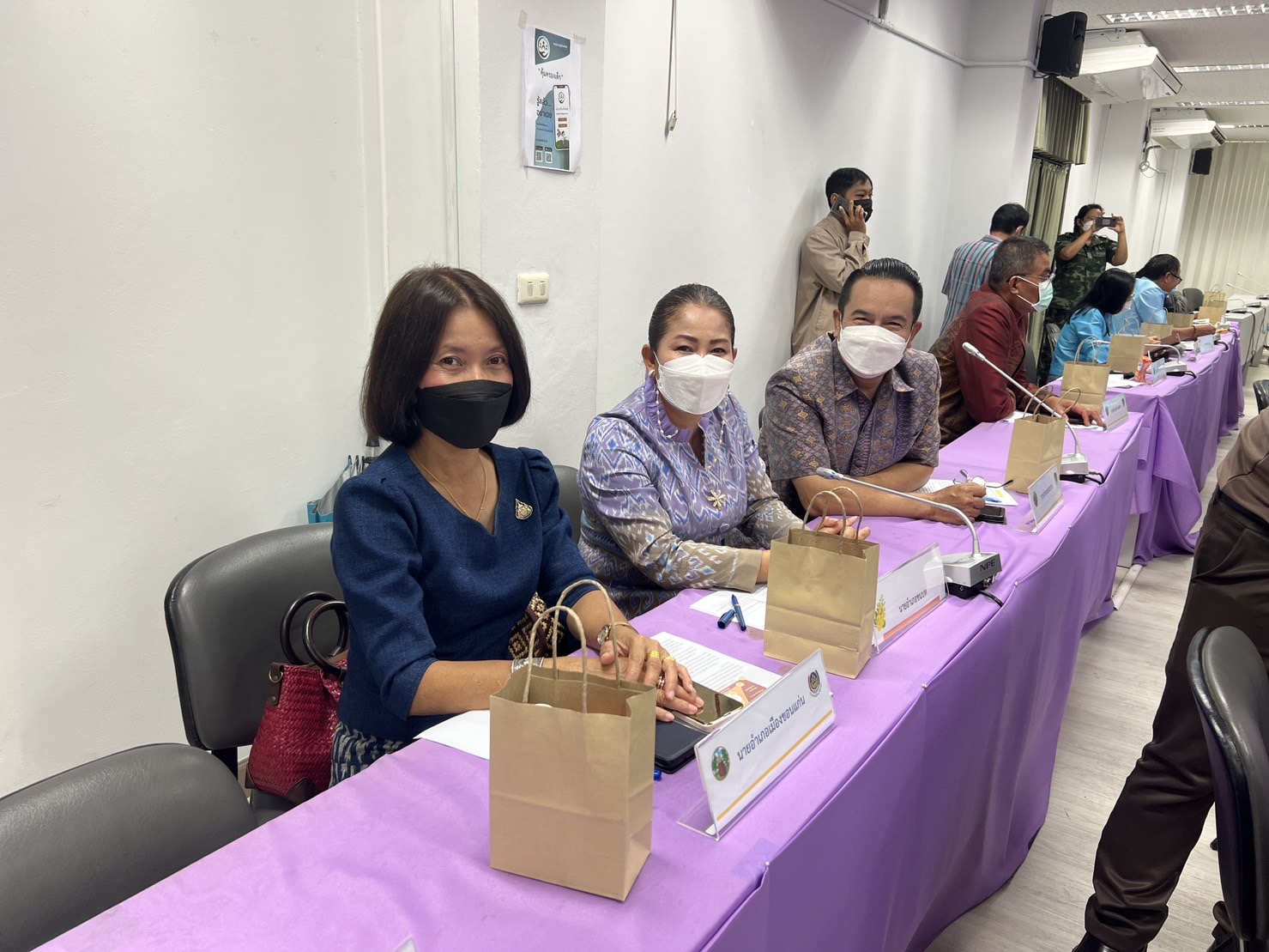 จังหวัดขอนแก่น : การประชุมคณะกรรมการบริหารศูนย์อำนวยการขจัดความยากจนและพัฒนาคนทุกช่วงวัยอย่างยั่งยืน ตามหลักปรัชญาของเศรษฐกิจพอเพียงจังหวัดขอนแก่น (คจพ.จ.)ครั้งที่ 5/2565
