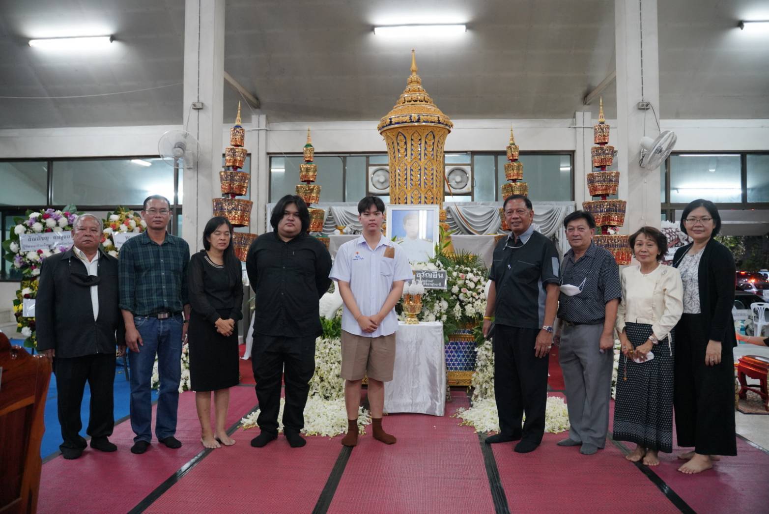 พช.ขอนแก่น : ร่วมเป็นเจ้าภาพสวดพระอภิธรรมศพ คุณสุขุม ขวัญยืน  สามีของนางลาภมณี ขวัญยืน เจ้าพนักงานพัฒนาชุมชนชำนาญงาน  สำนักงานพัฒนาชุมชนอำเภอเมืองขอนแก่น