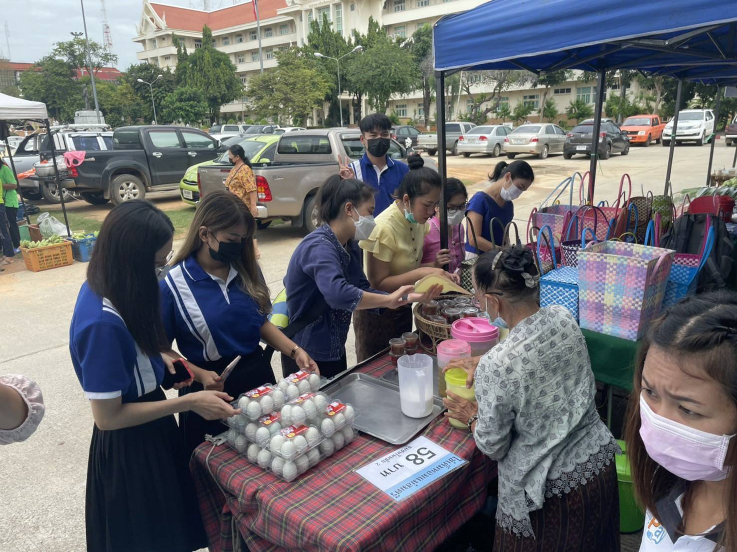 พช.ขอนแก่น : เปิดโครงการกิจกรรมเชื่อมโยงช่องทางการตลาดในการสร้างรายได้จากกิจการอาหารปลอดภัย กิจกรรมทดลองตลาด